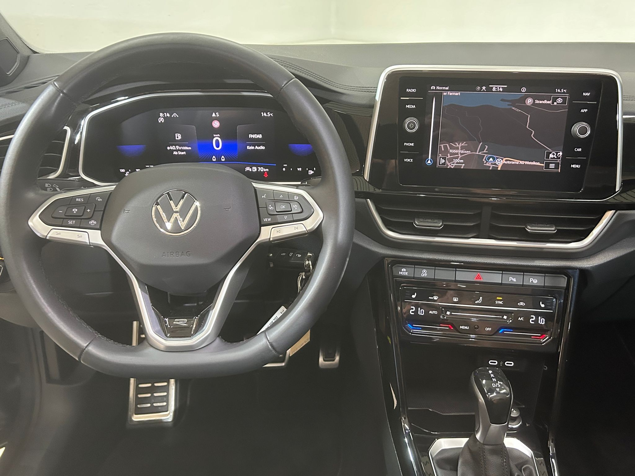 listing desktop thumbnail image 11