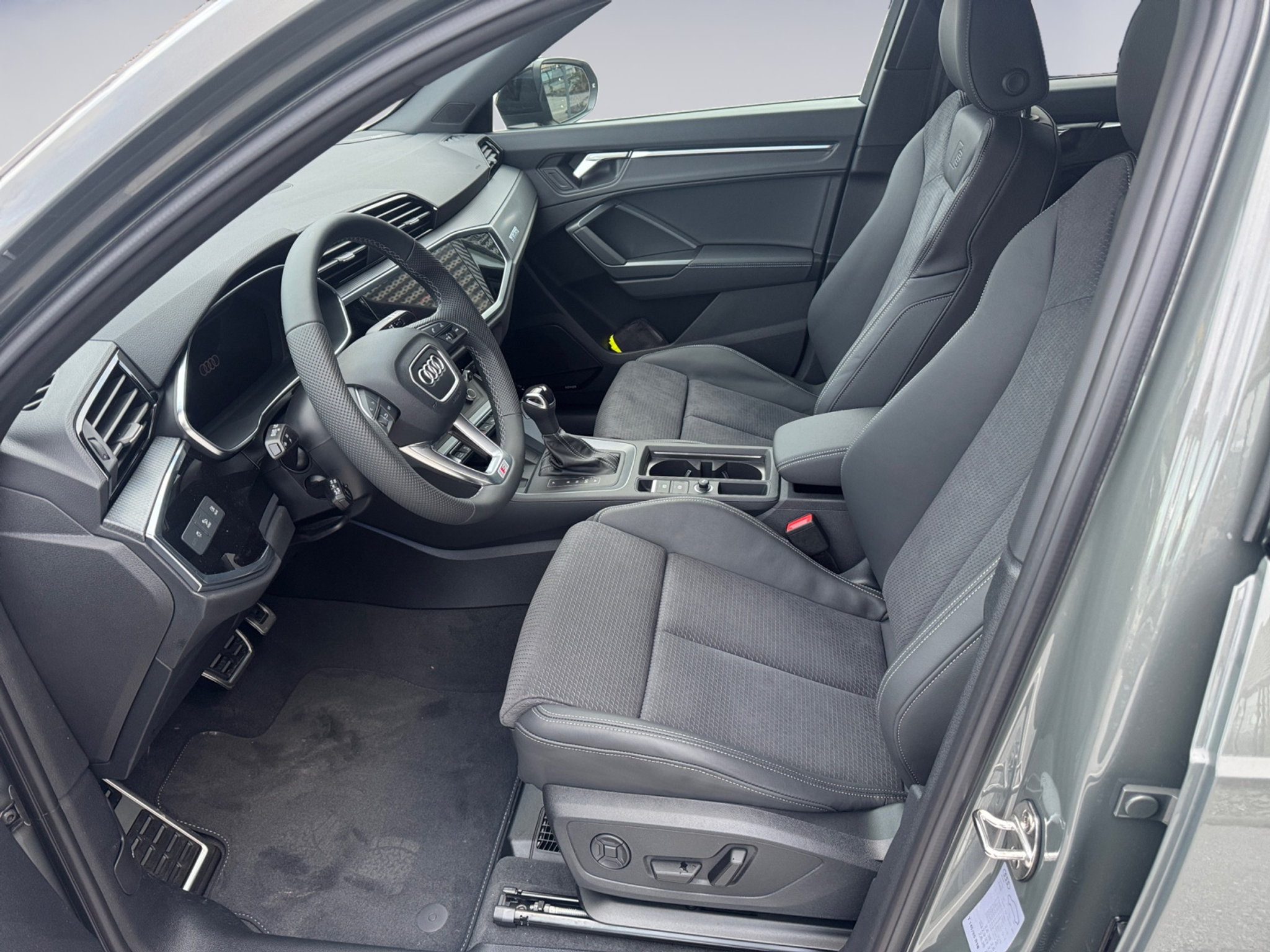 listing desktop thumbnail image 8