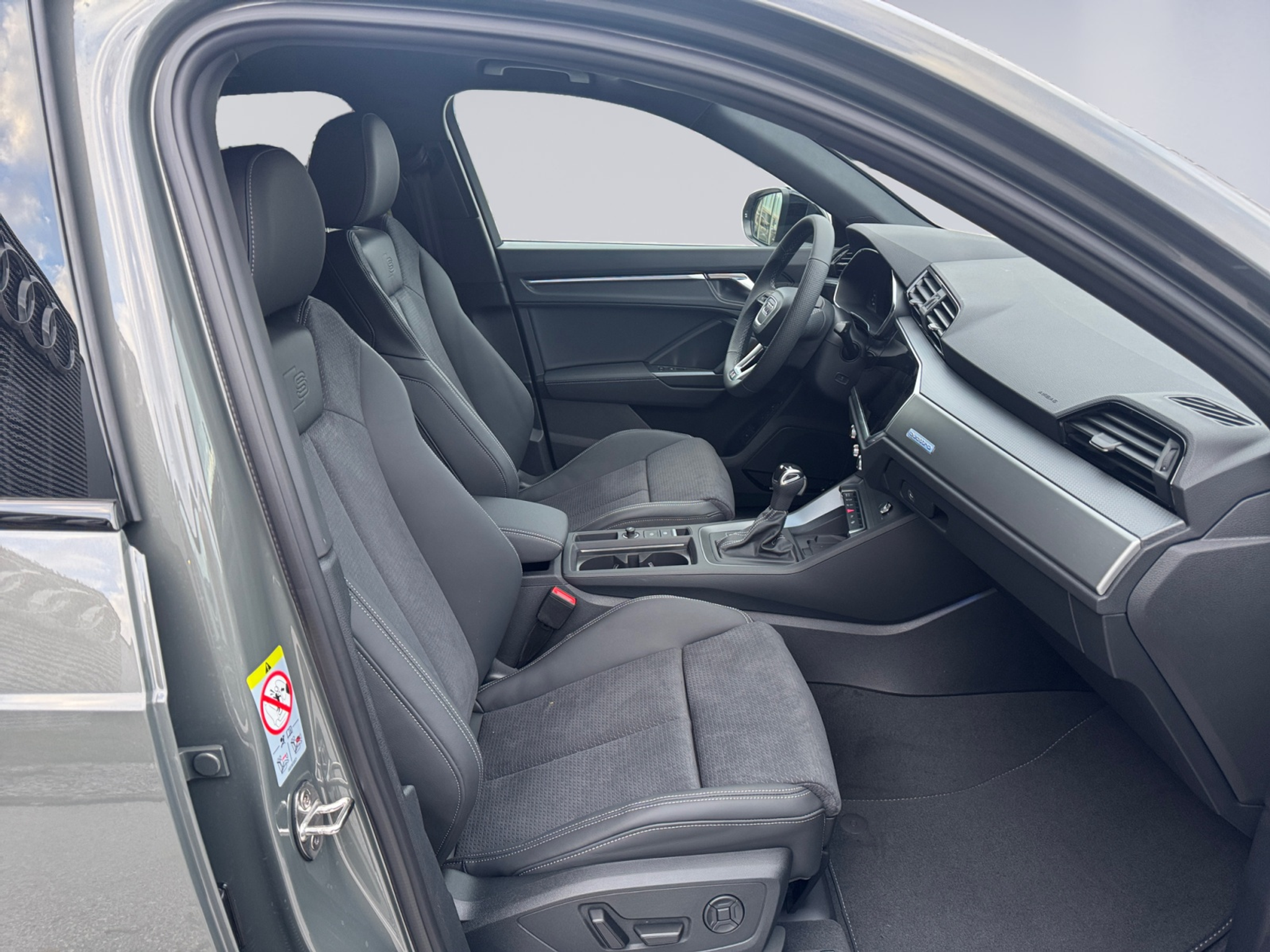 listing desktop thumbnail image 14