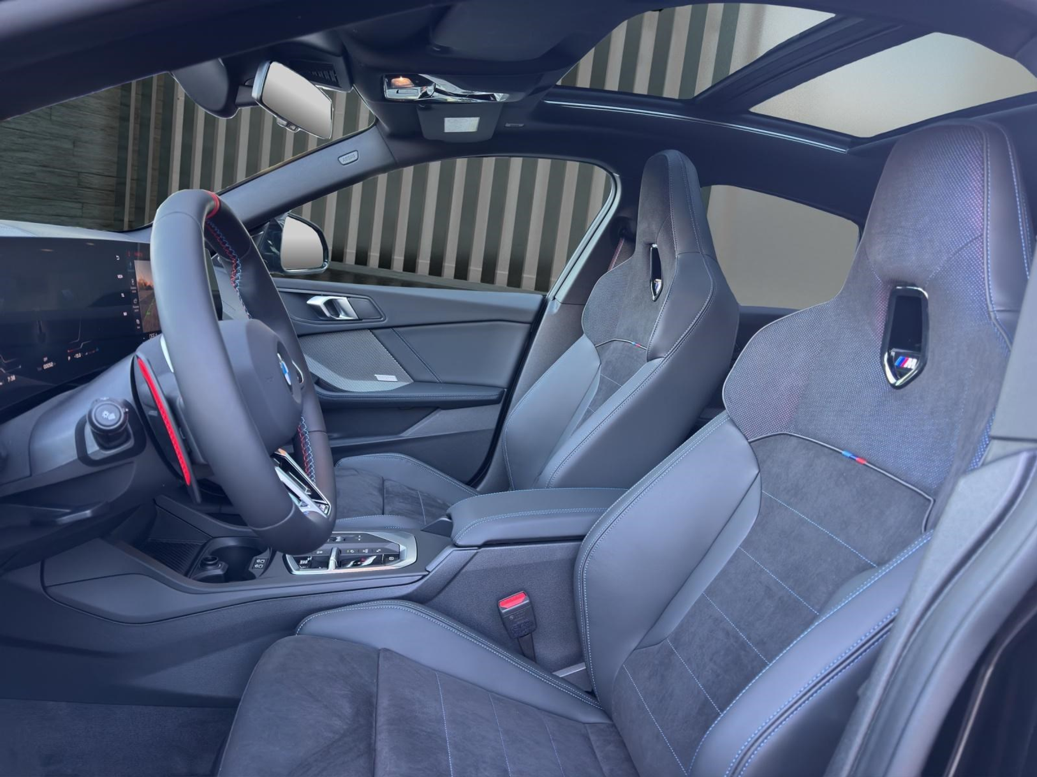 listing desktop thumbnail image 12