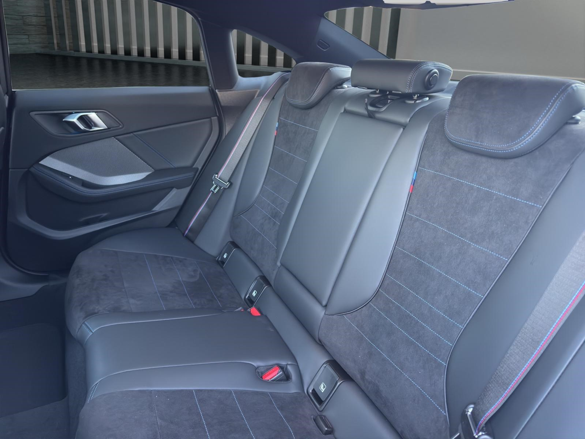 listing desktop thumbnail image 14