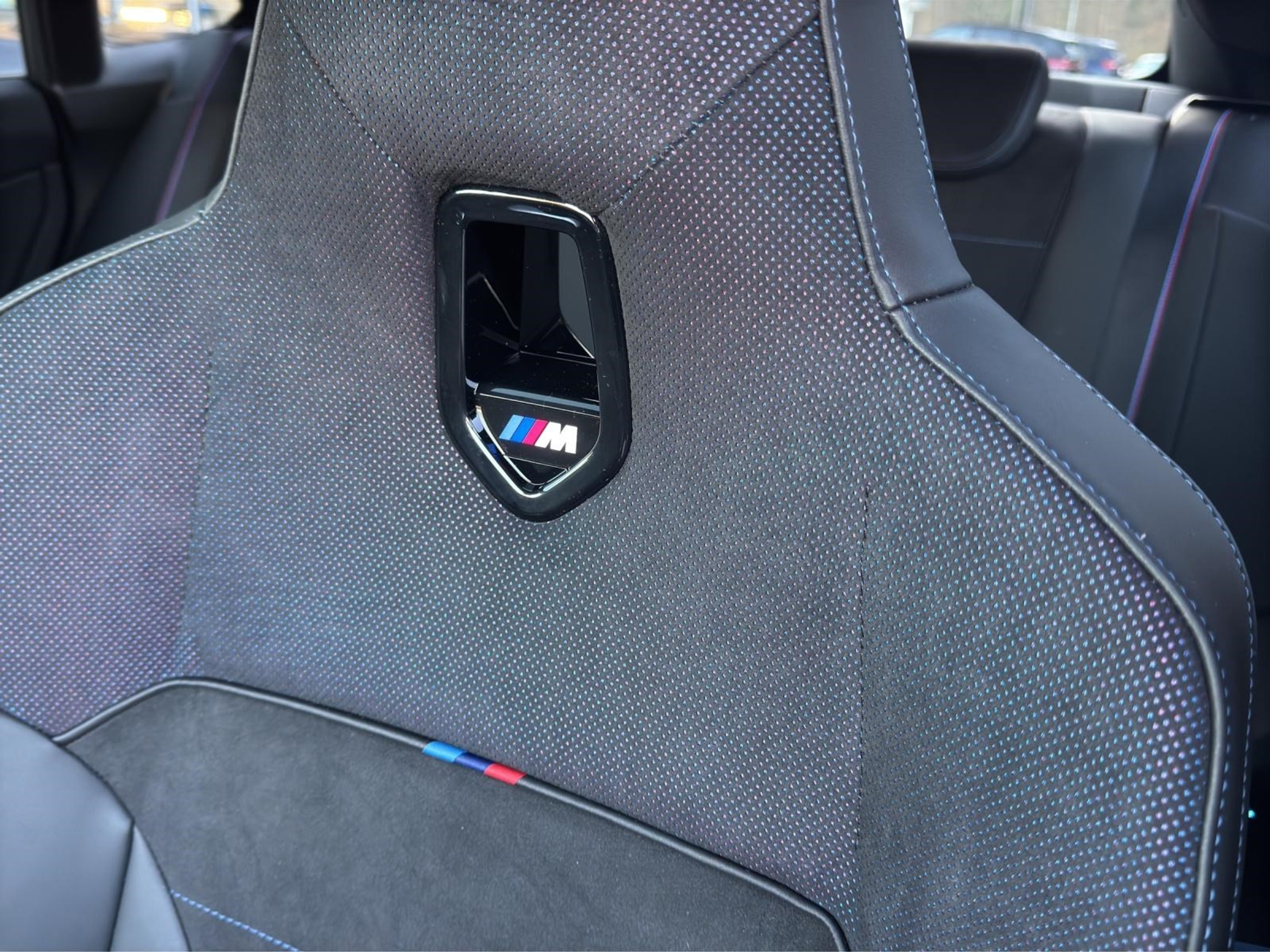 listing desktop thumbnail image 17