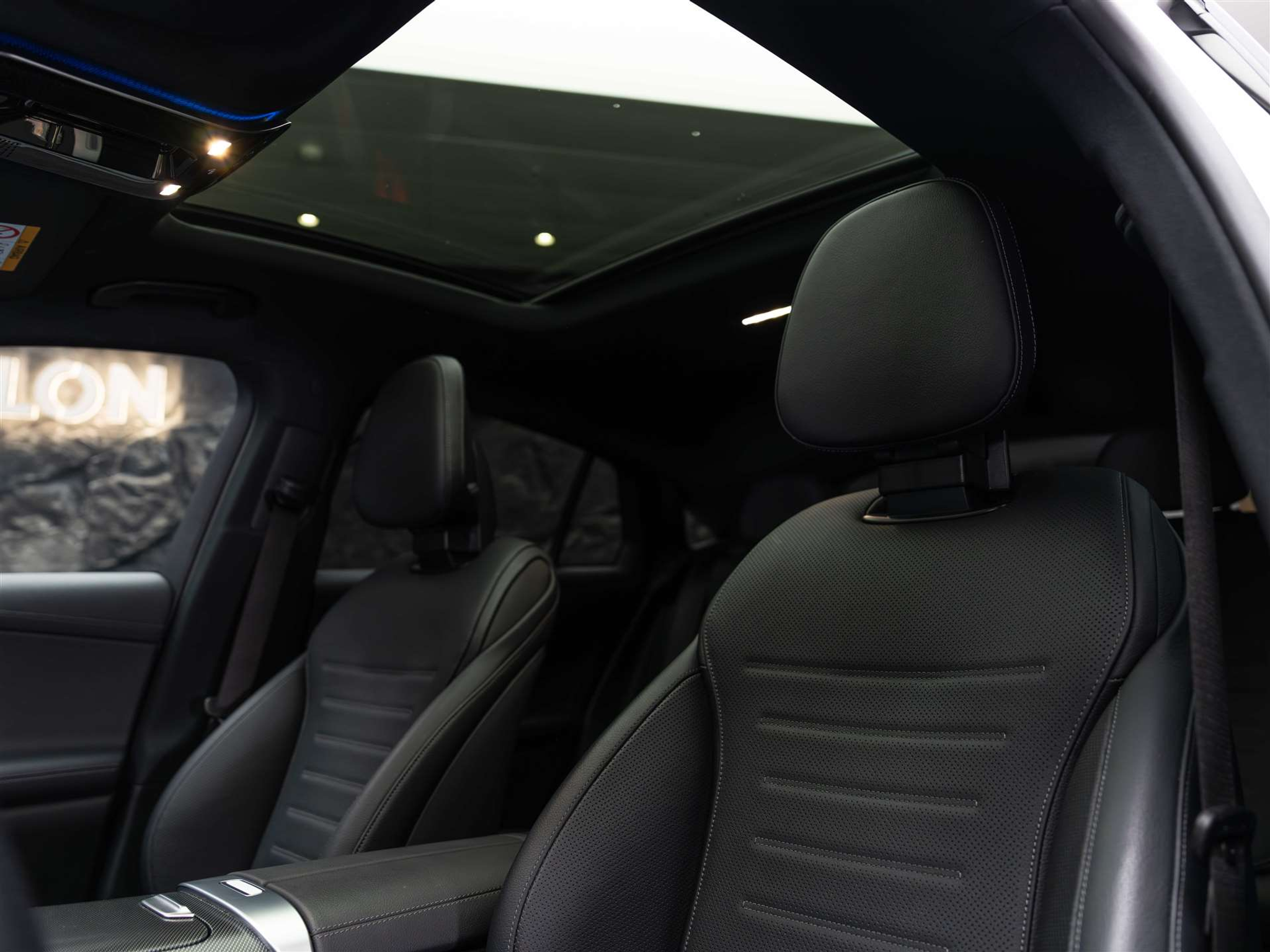 listing desktop thumbnail image 9