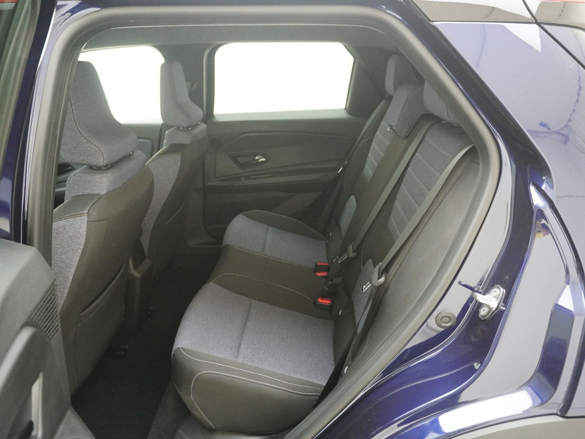 listing desktop thumbnail image 13