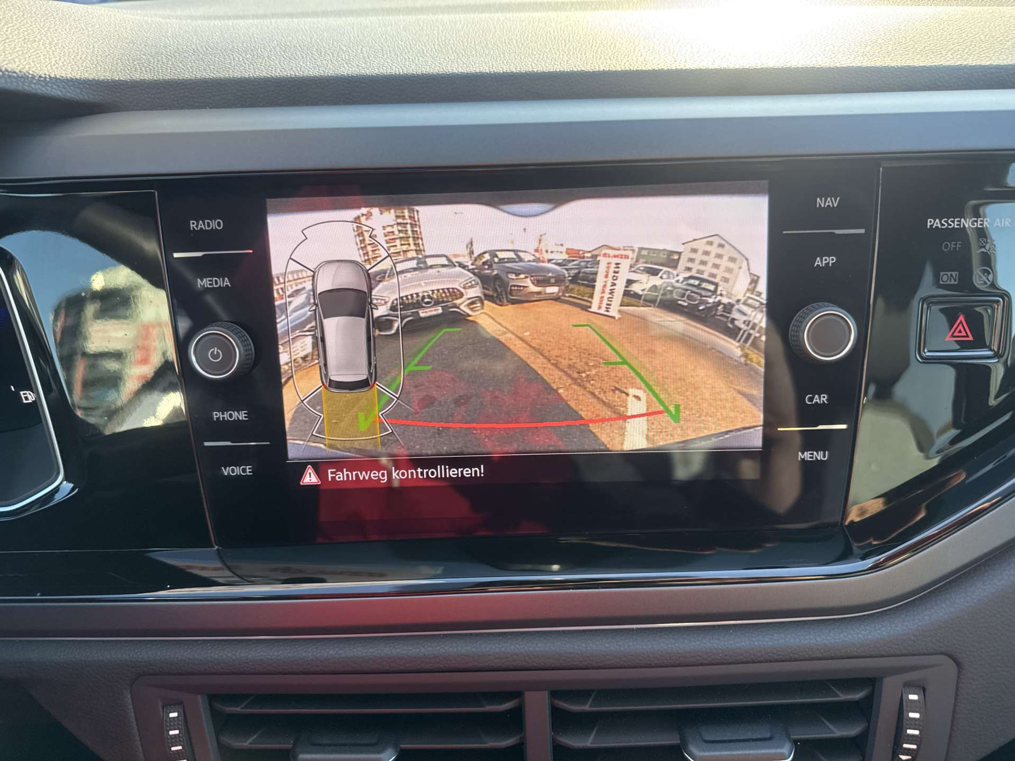 listing desktop thumbnail image 9