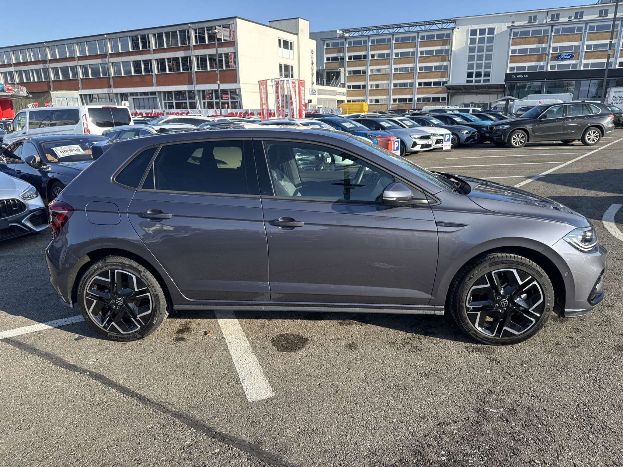 listing desktop thumbnail image 10