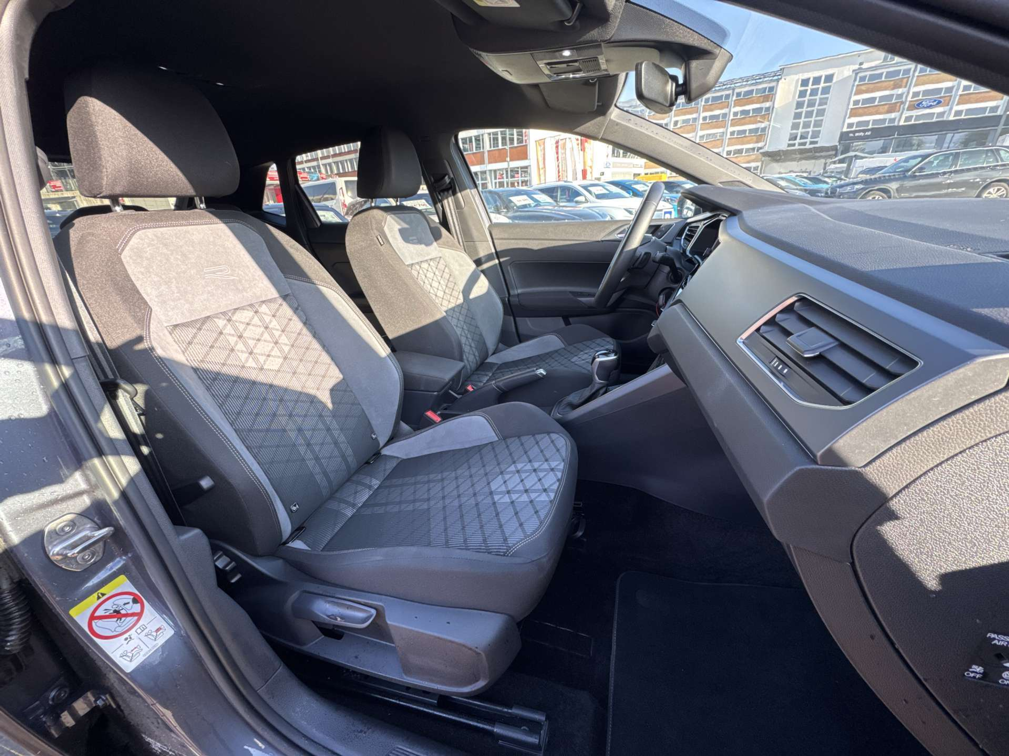 listing desktop thumbnail image 12