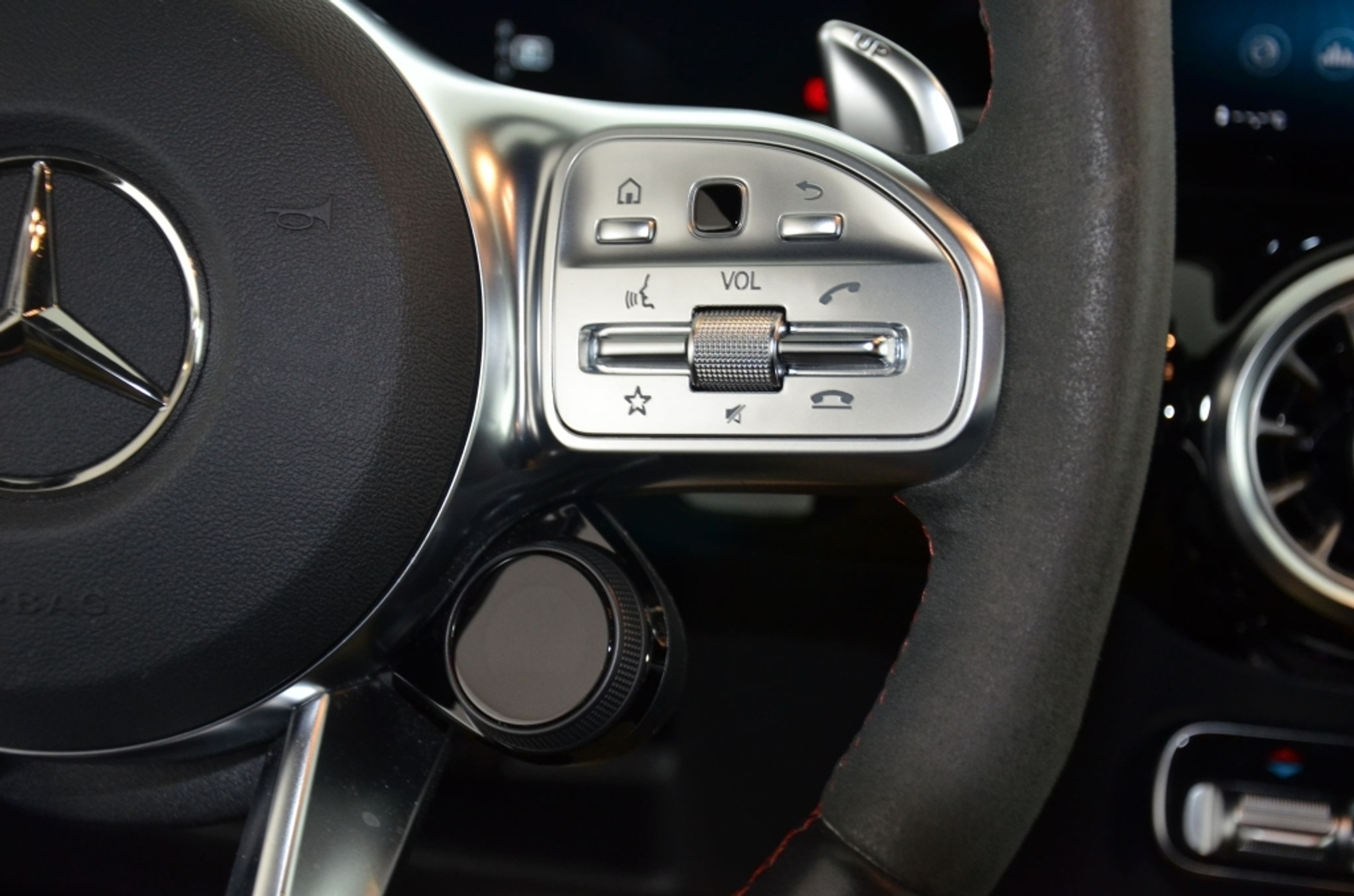 listing desktop thumbnail image 19