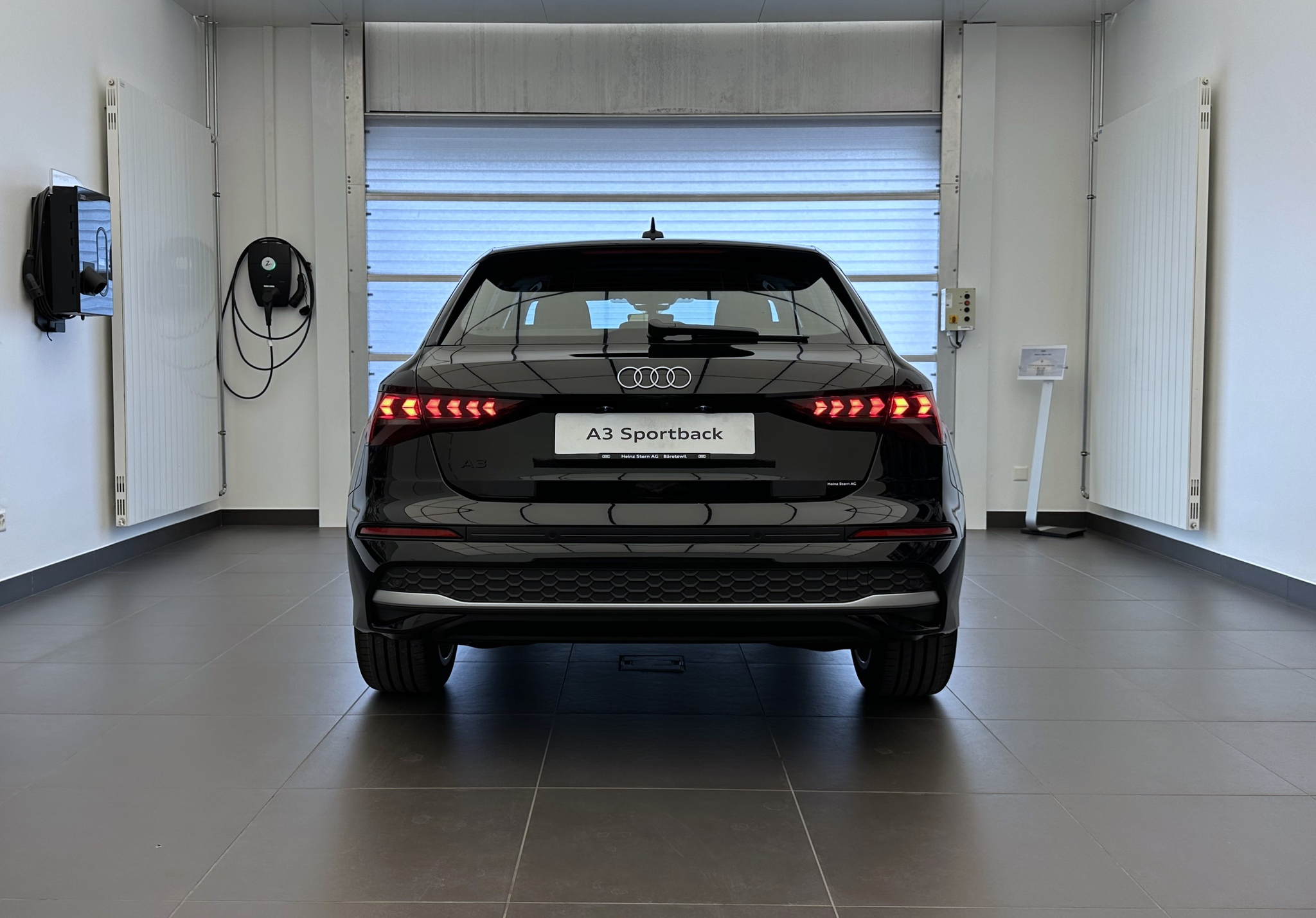 listing desktop thumbnail image 23