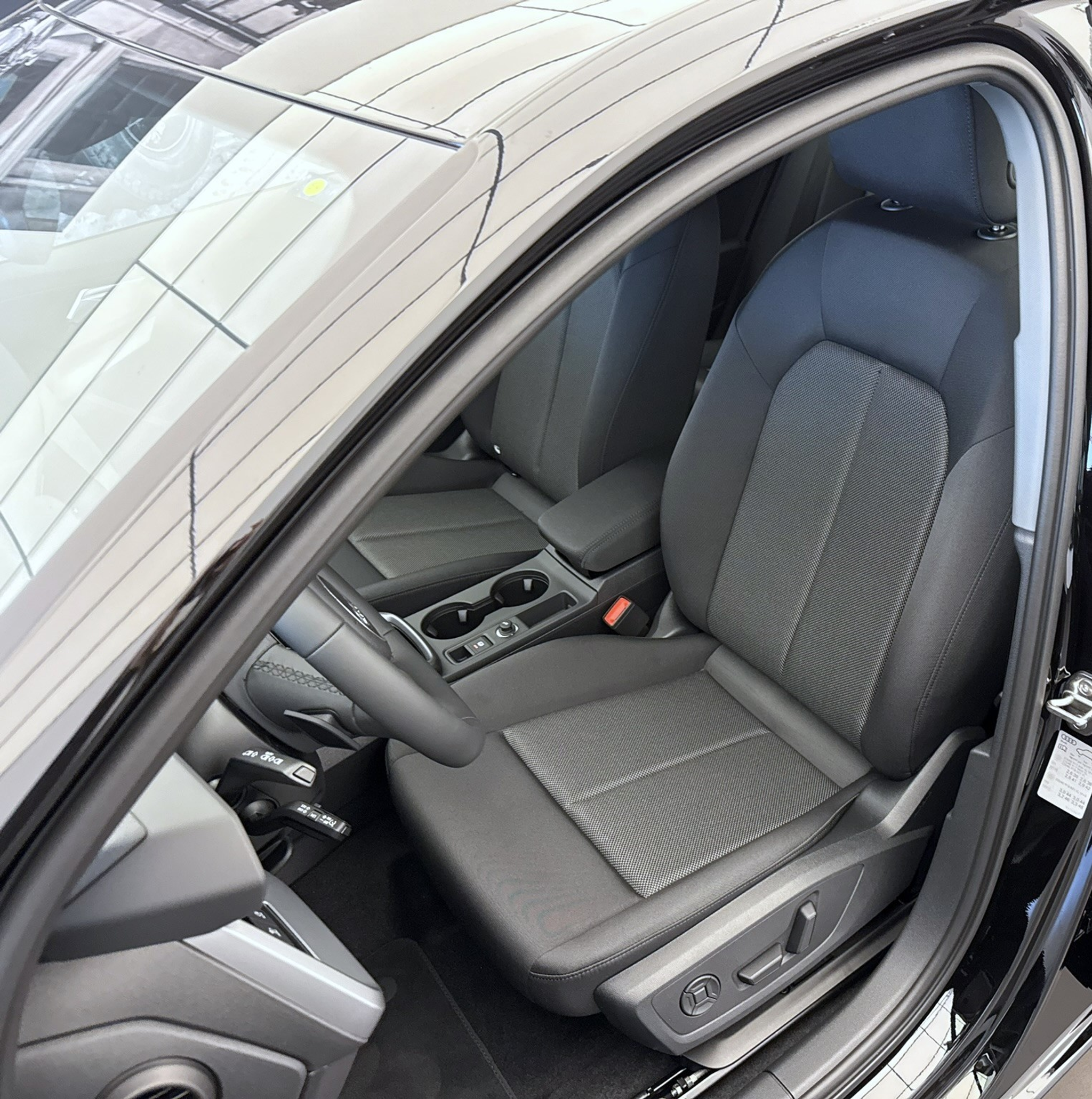 listing desktop thumbnail image 5