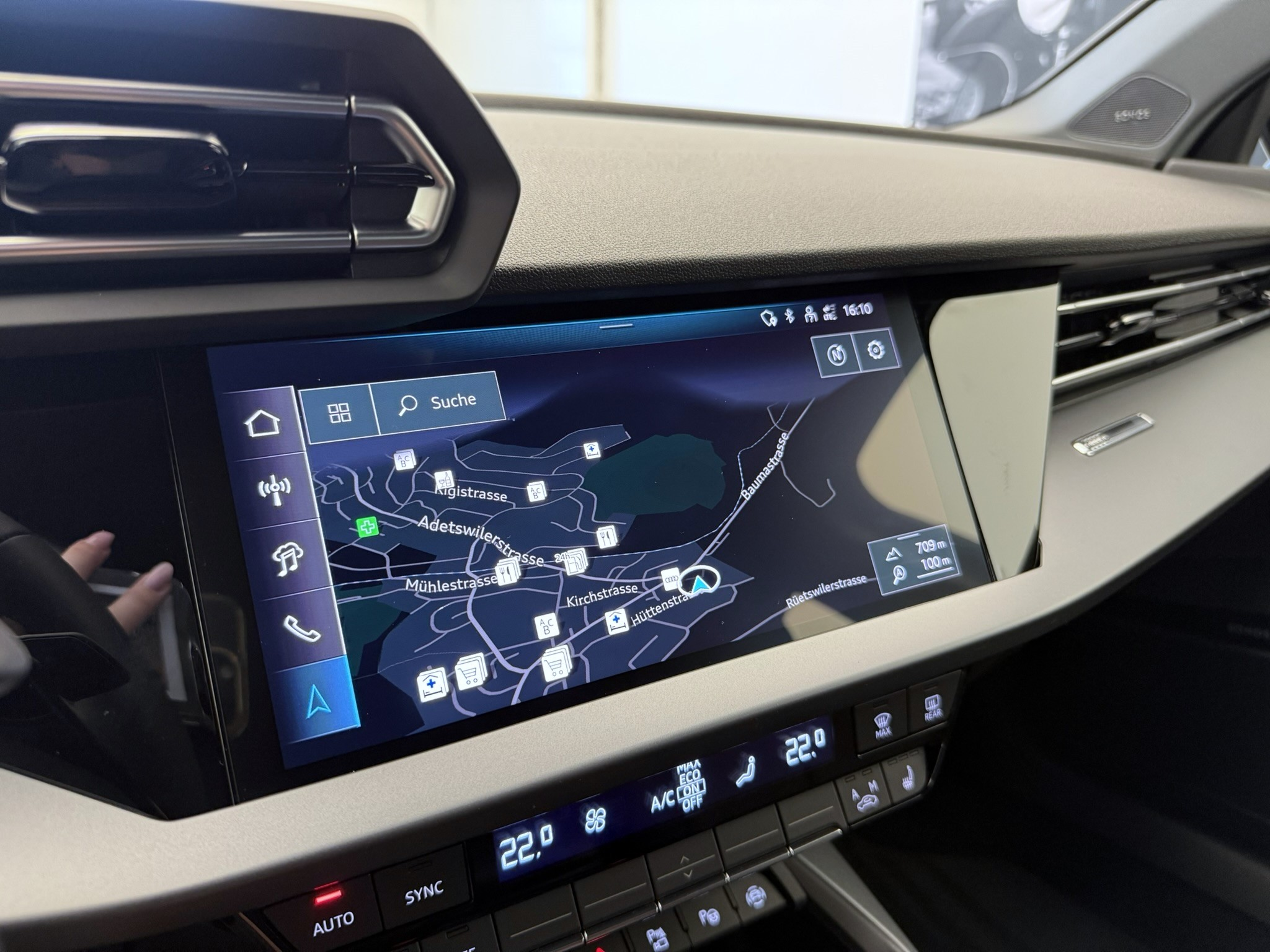 listing desktop thumbnail image 15