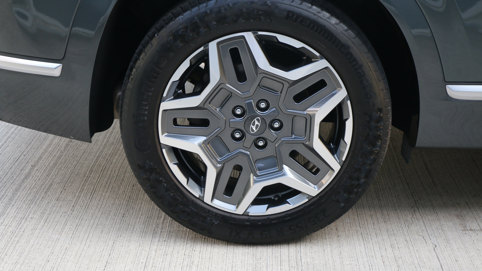 listing desktop thumbnail image 35