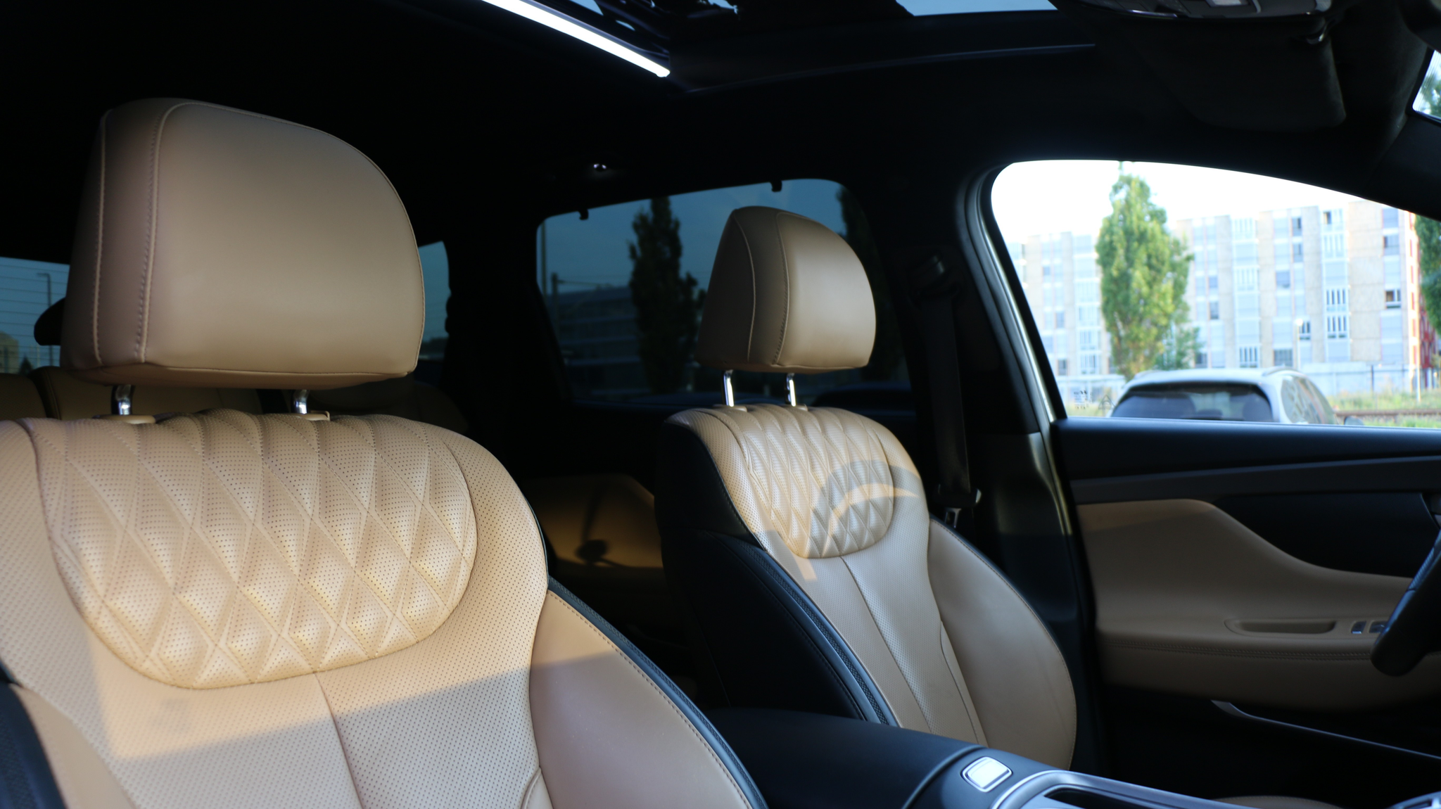 listing desktop thumbnail image 12