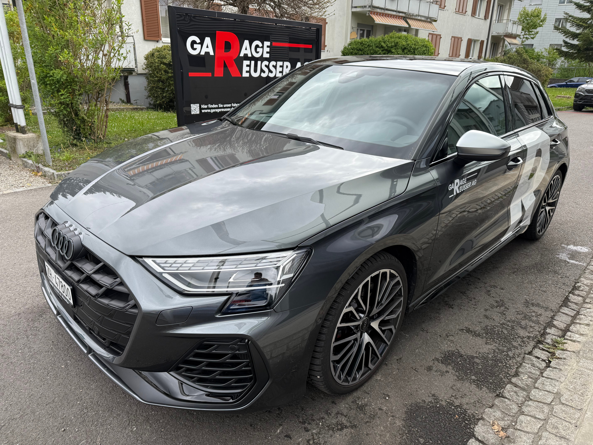 car-image-0