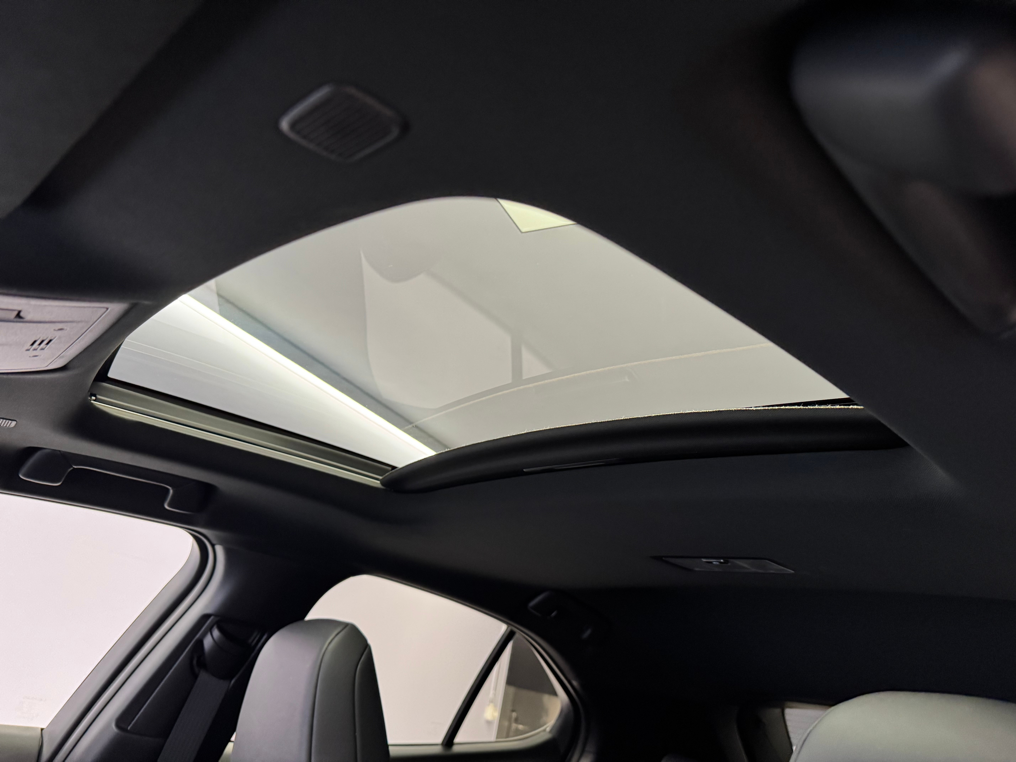 listing desktop thumbnail image 15