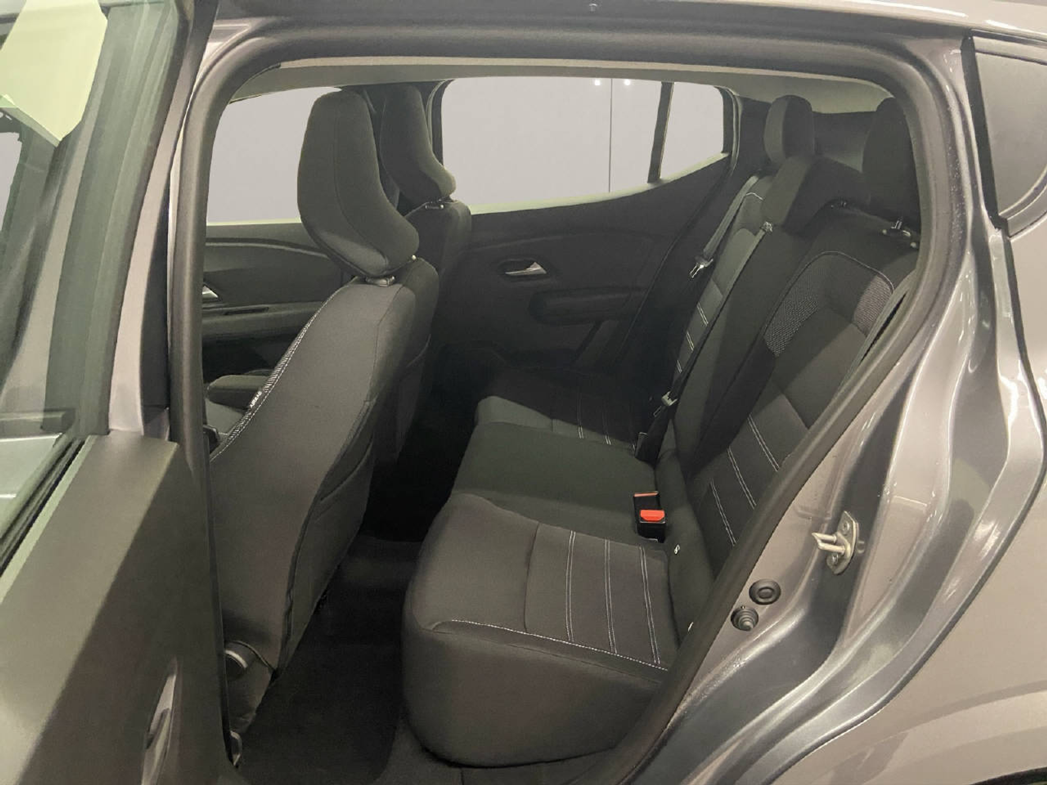 listing desktop thumbnail image 10