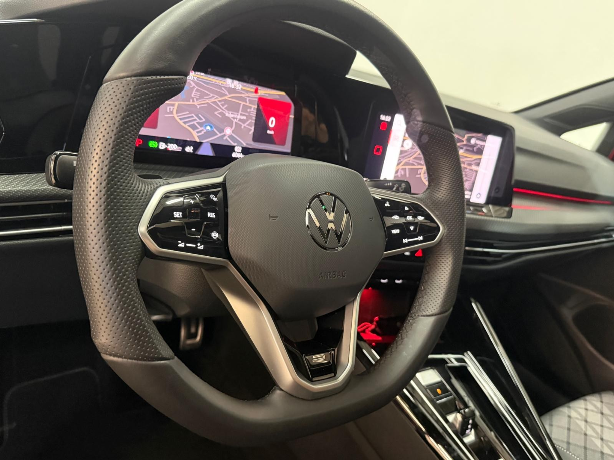 listing desktop thumbnail image 7