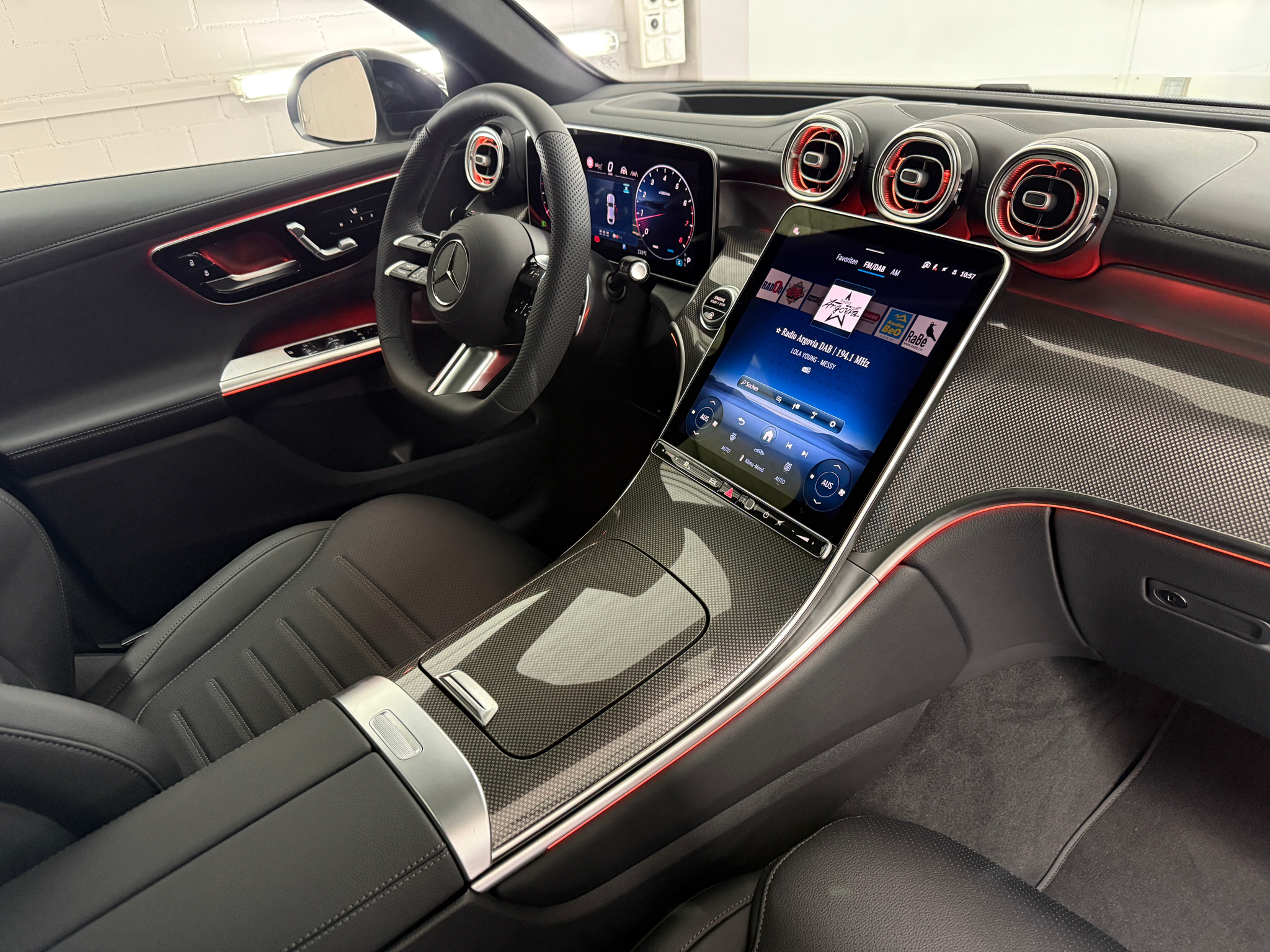 listing desktop thumbnail image 11