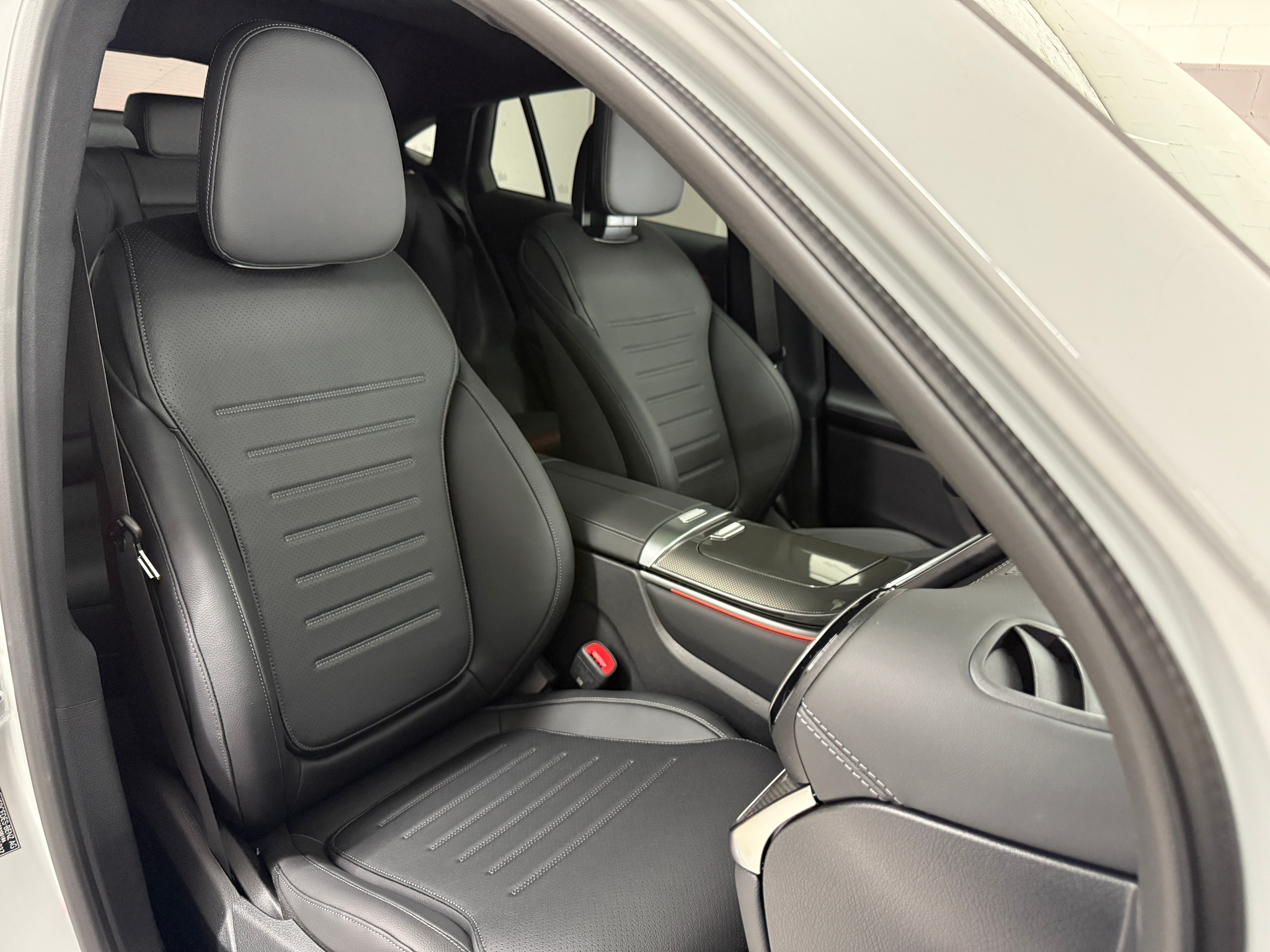 listing desktop thumbnail image 9