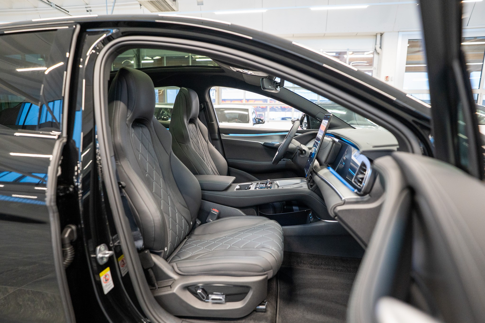 listing desktop thumbnail image 14