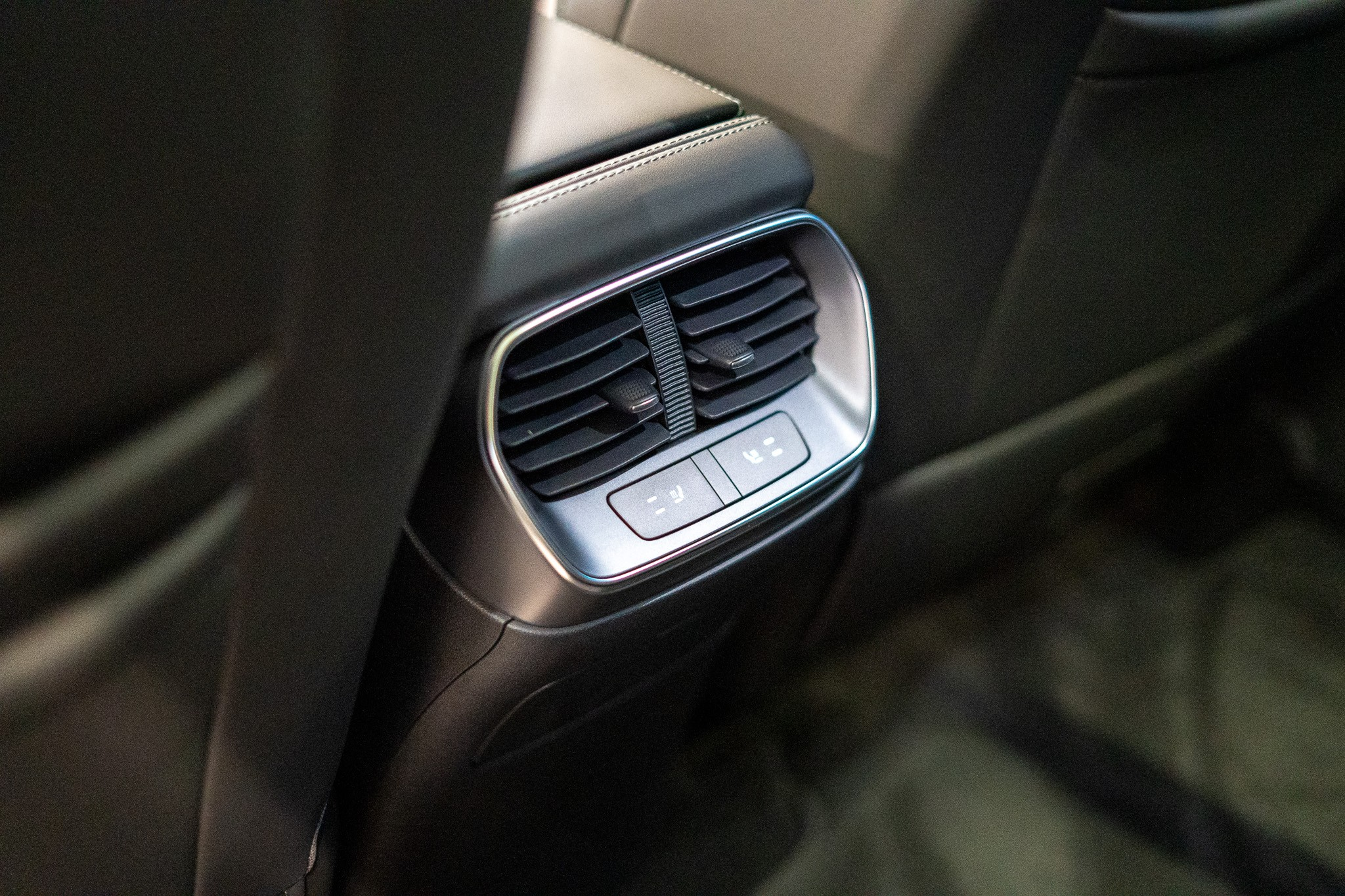 listing desktop thumbnail image 23