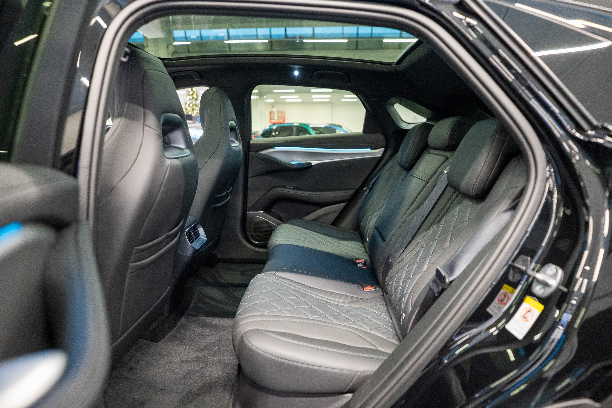 listing desktop thumbnail image 12