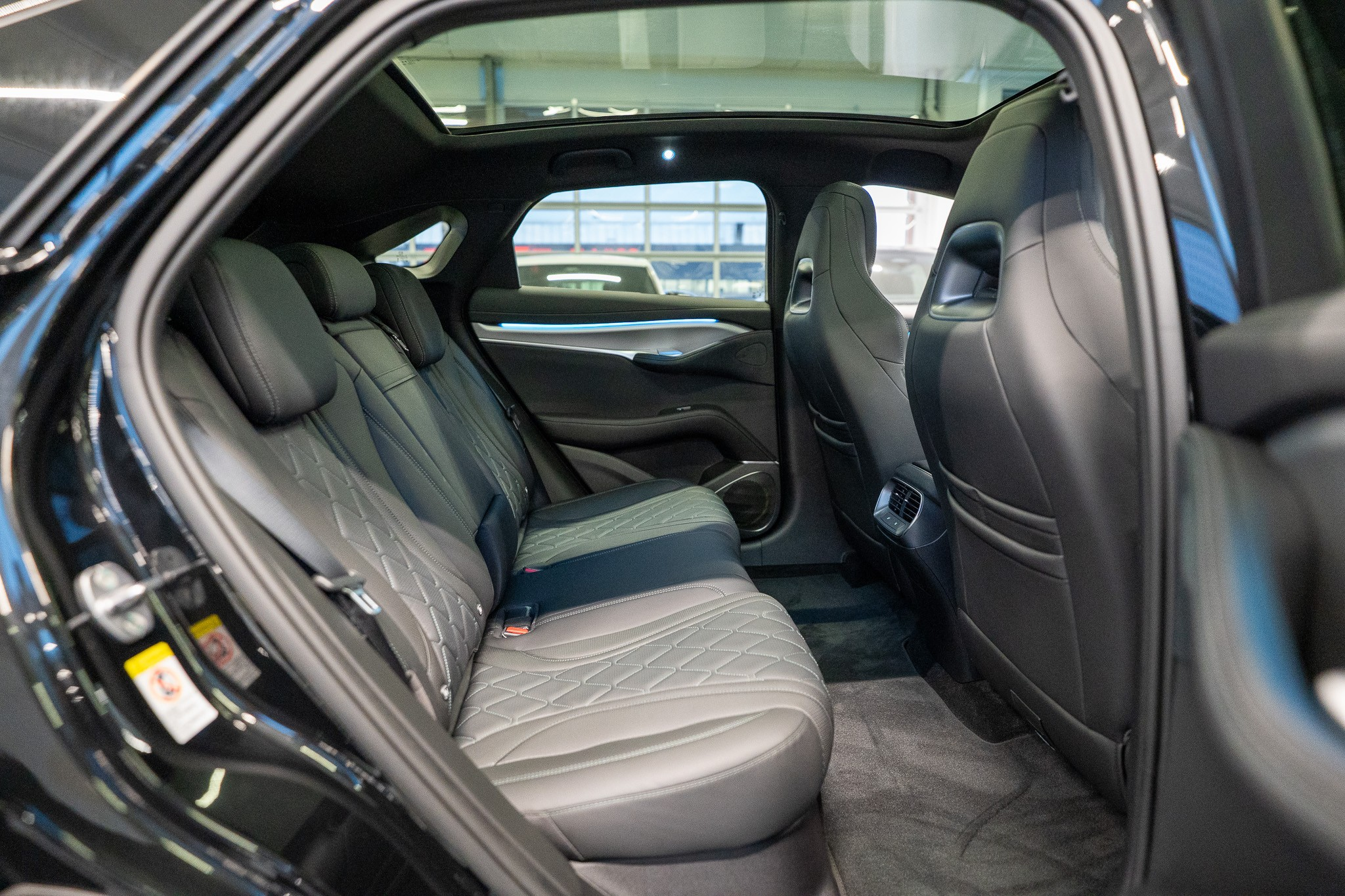 listing desktop thumbnail image 13