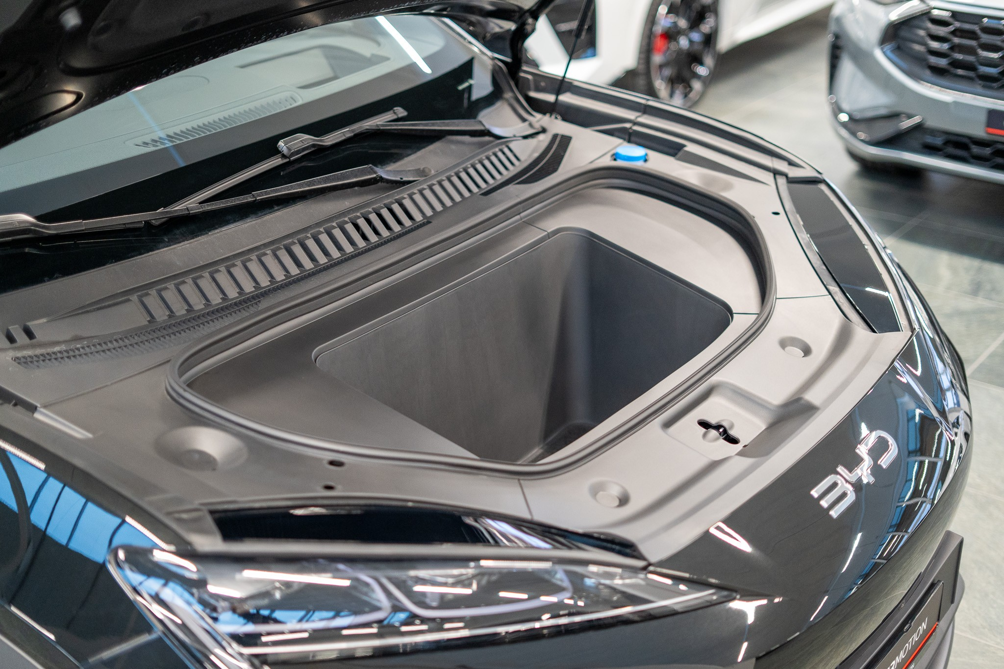 listing desktop thumbnail image 28