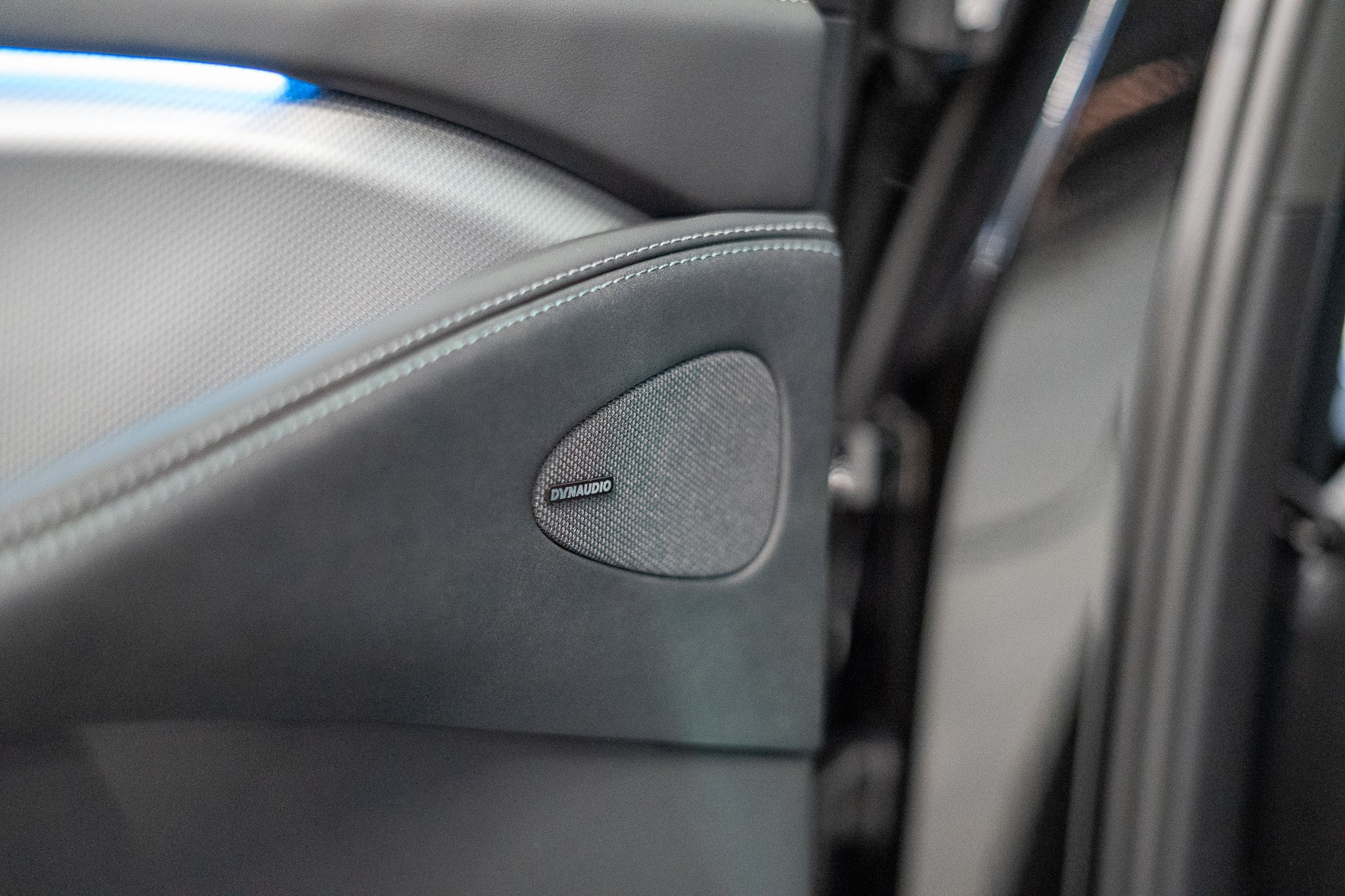 listing desktop thumbnail image 25