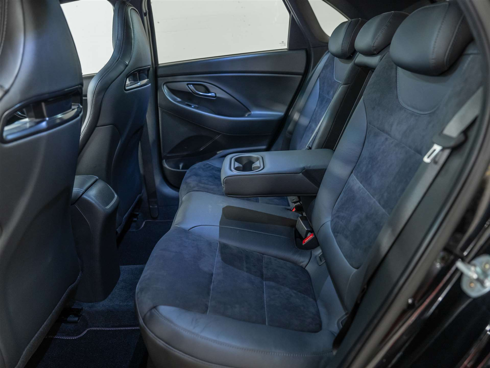 listing desktop thumbnail image 26