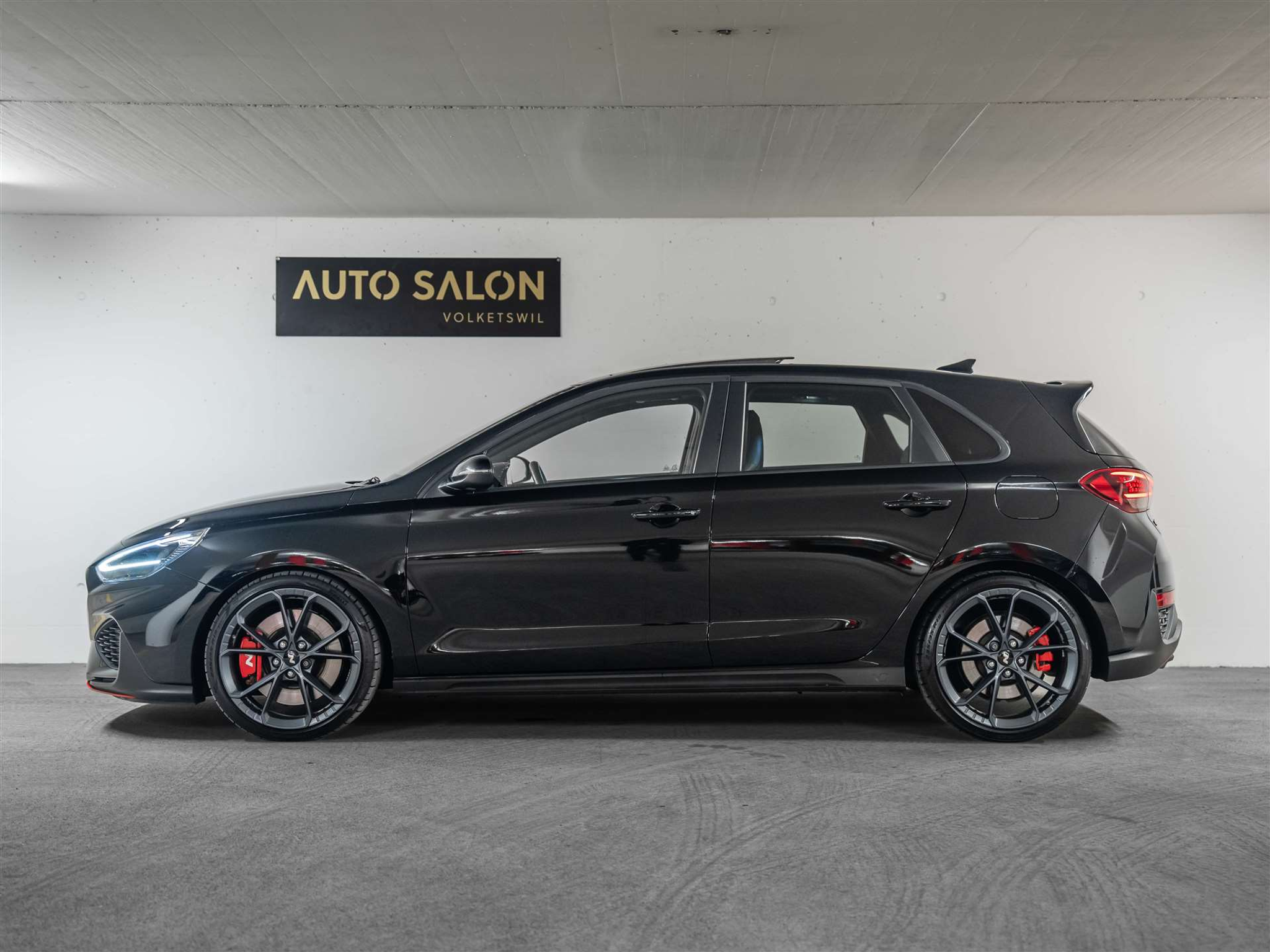 listing desktop thumbnail image 1