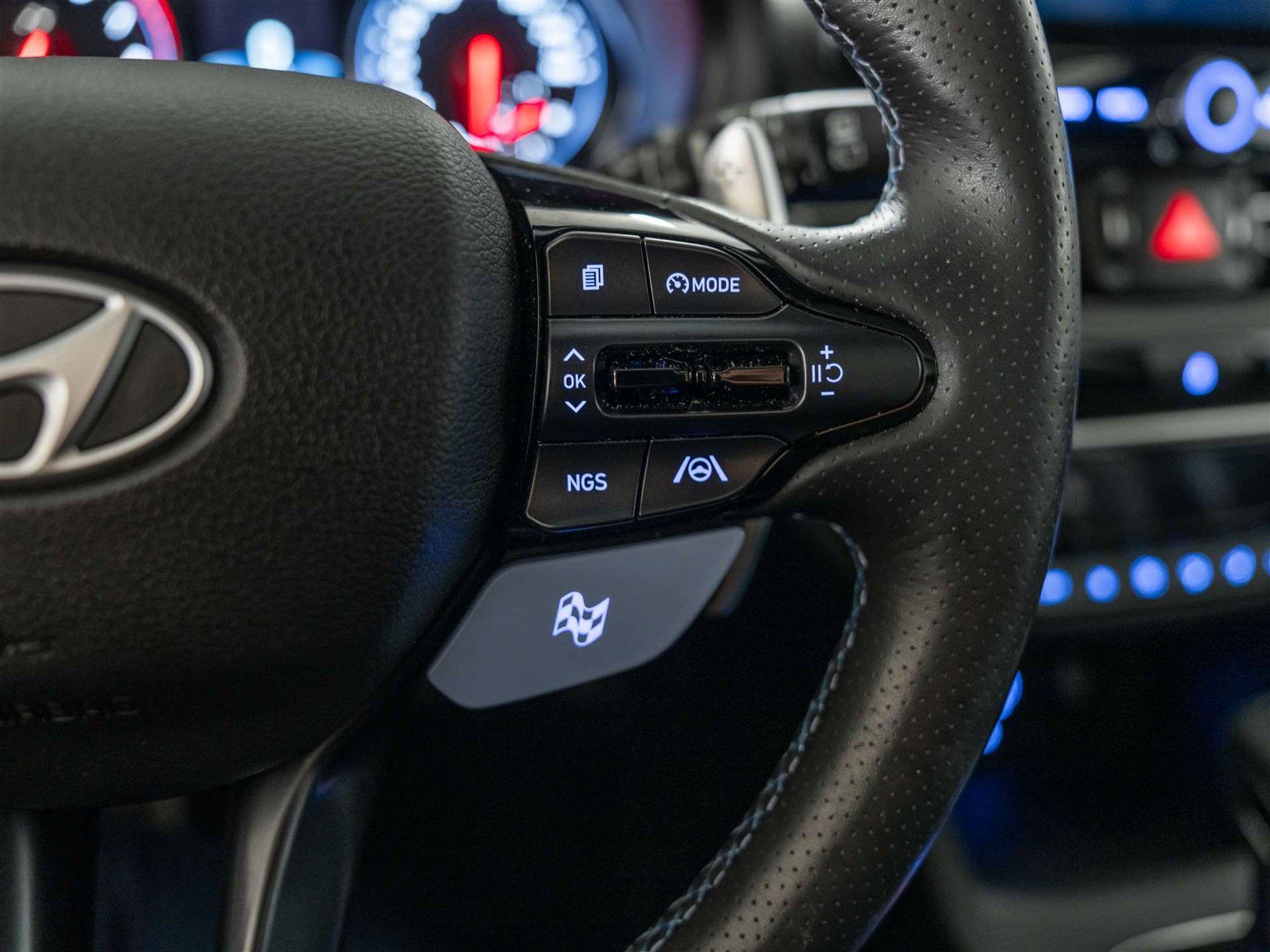 listing desktop thumbnail image 36