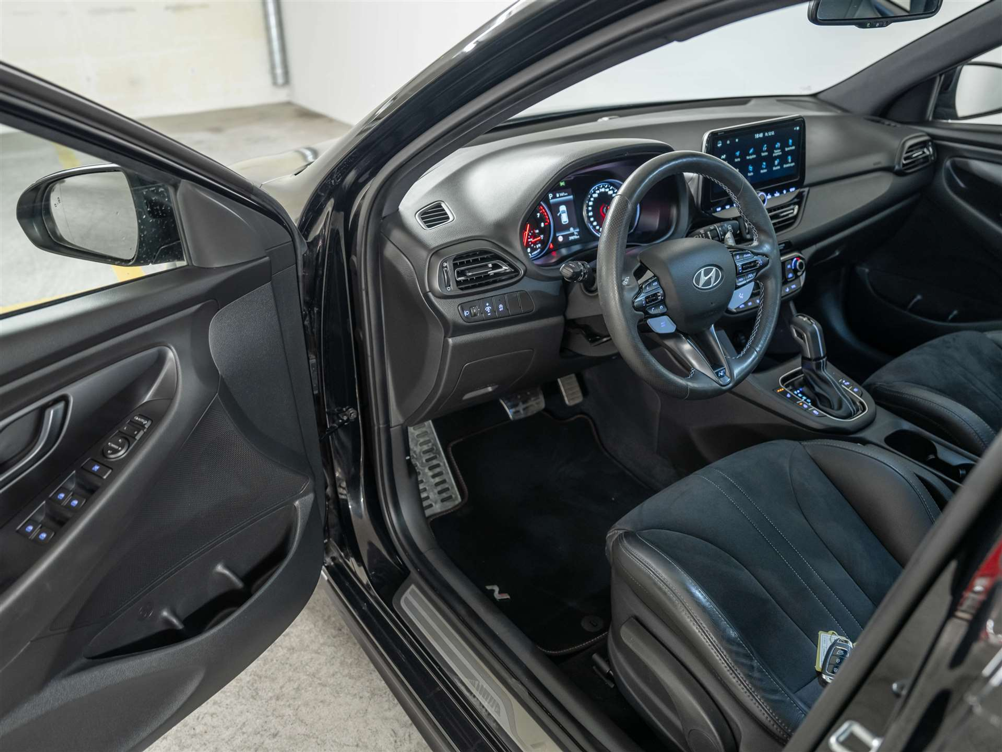 listing desktop thumbnail image 7