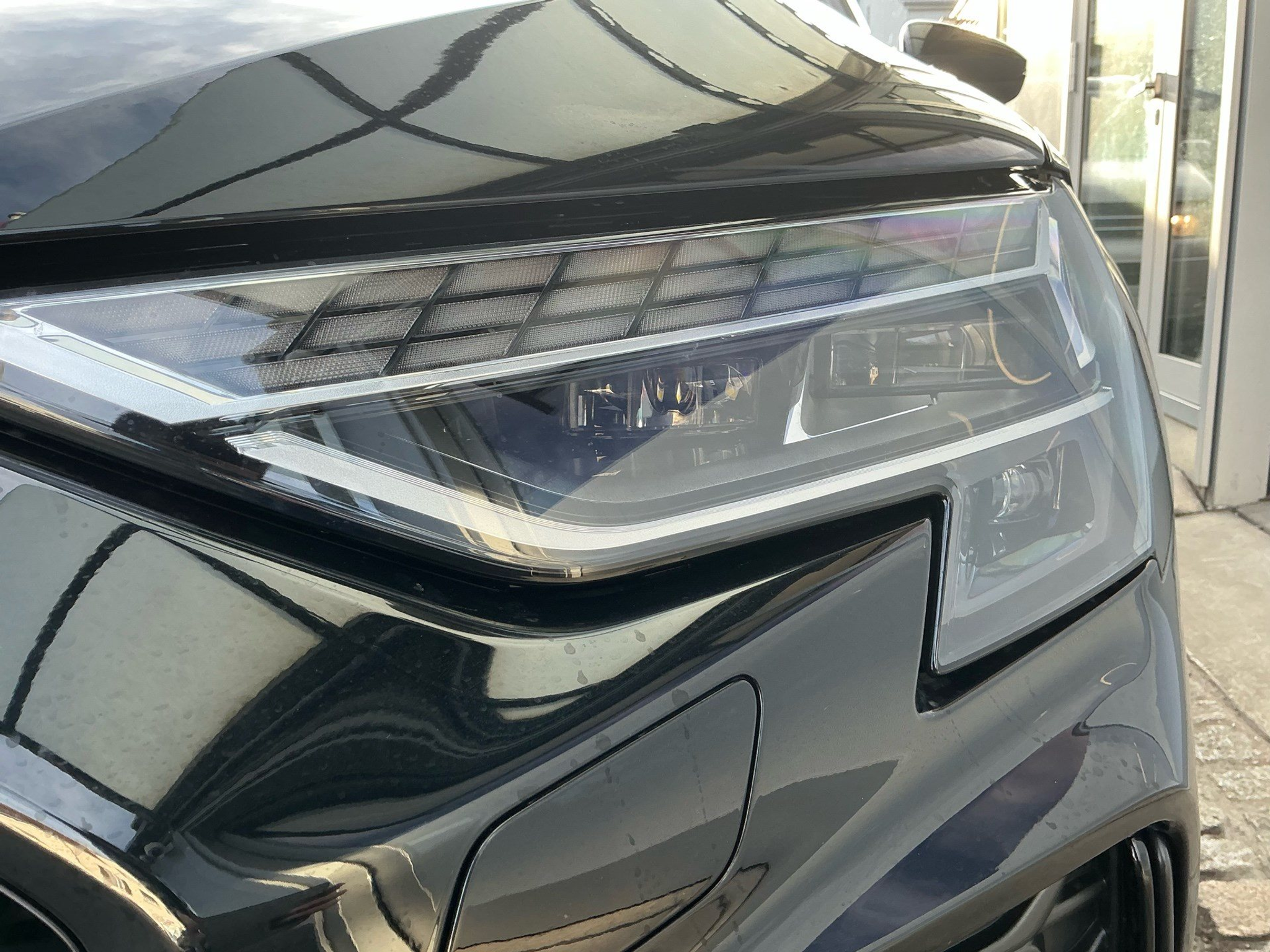 listing desktop thumbnail image 6