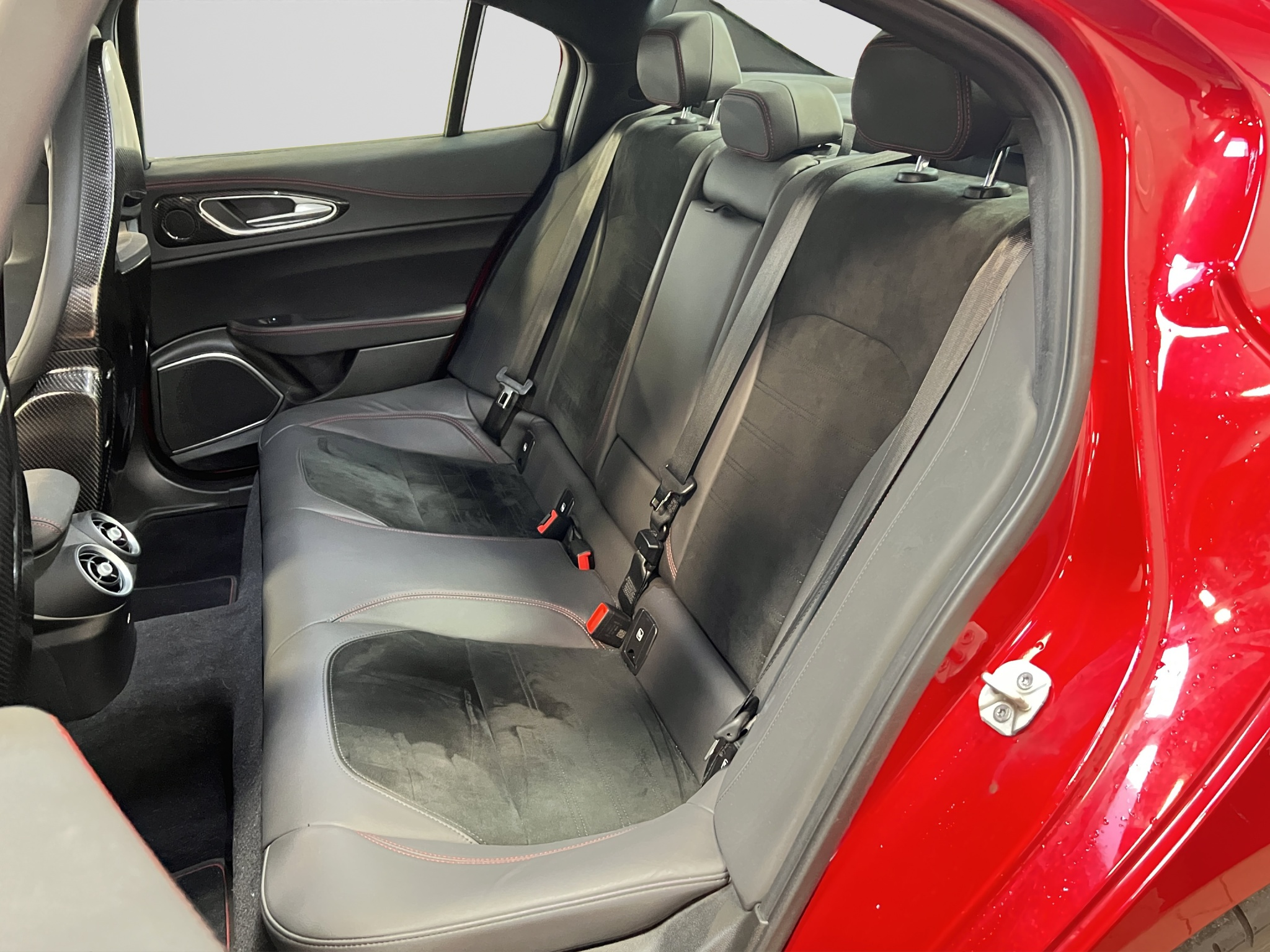 listing desktop thumbnail image 12