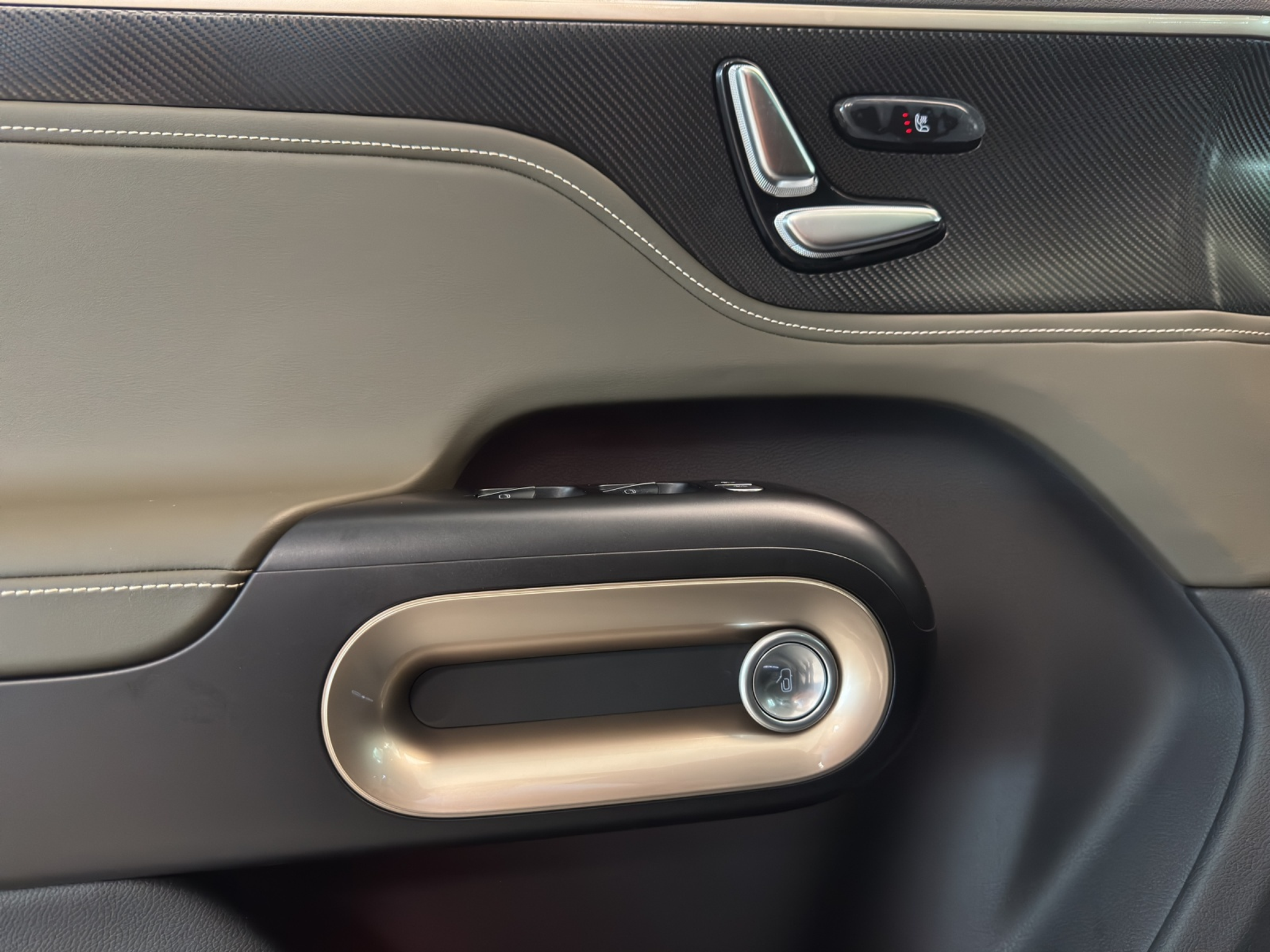 listing desktop thumbnail image 12