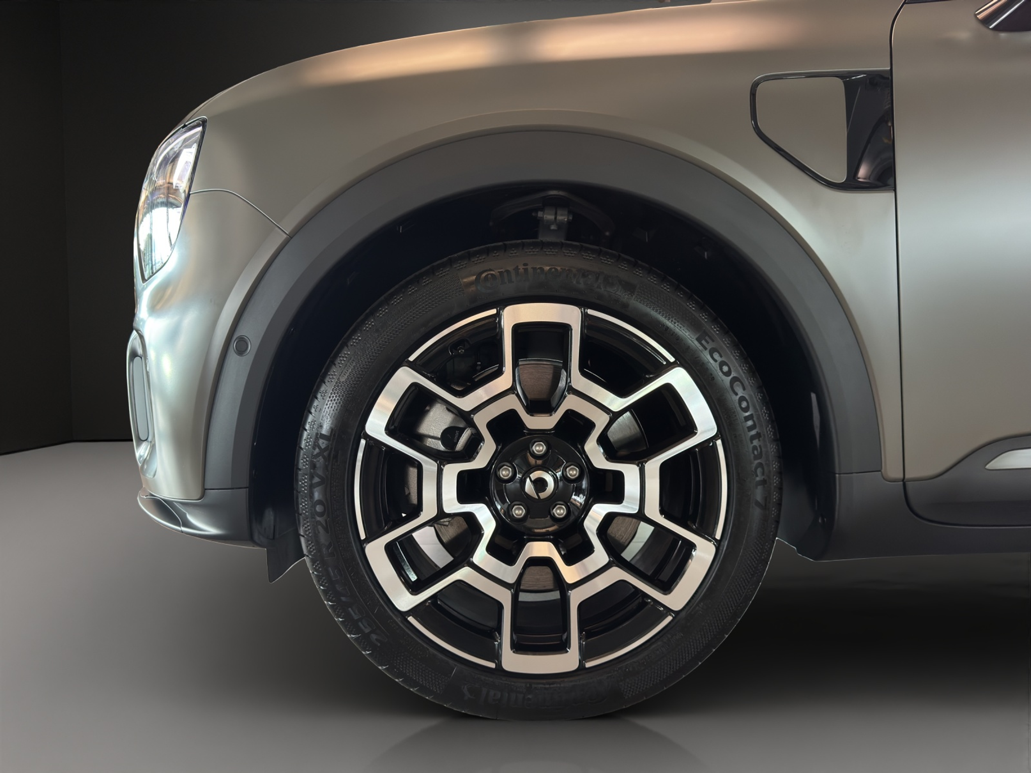 listing desktop thumbnail image 7