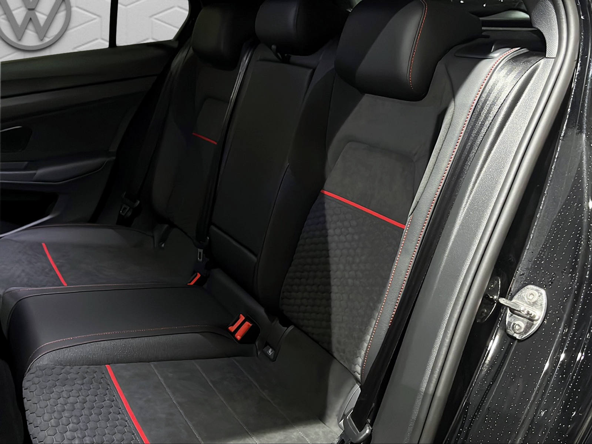 listing desktop thumbnail image 11