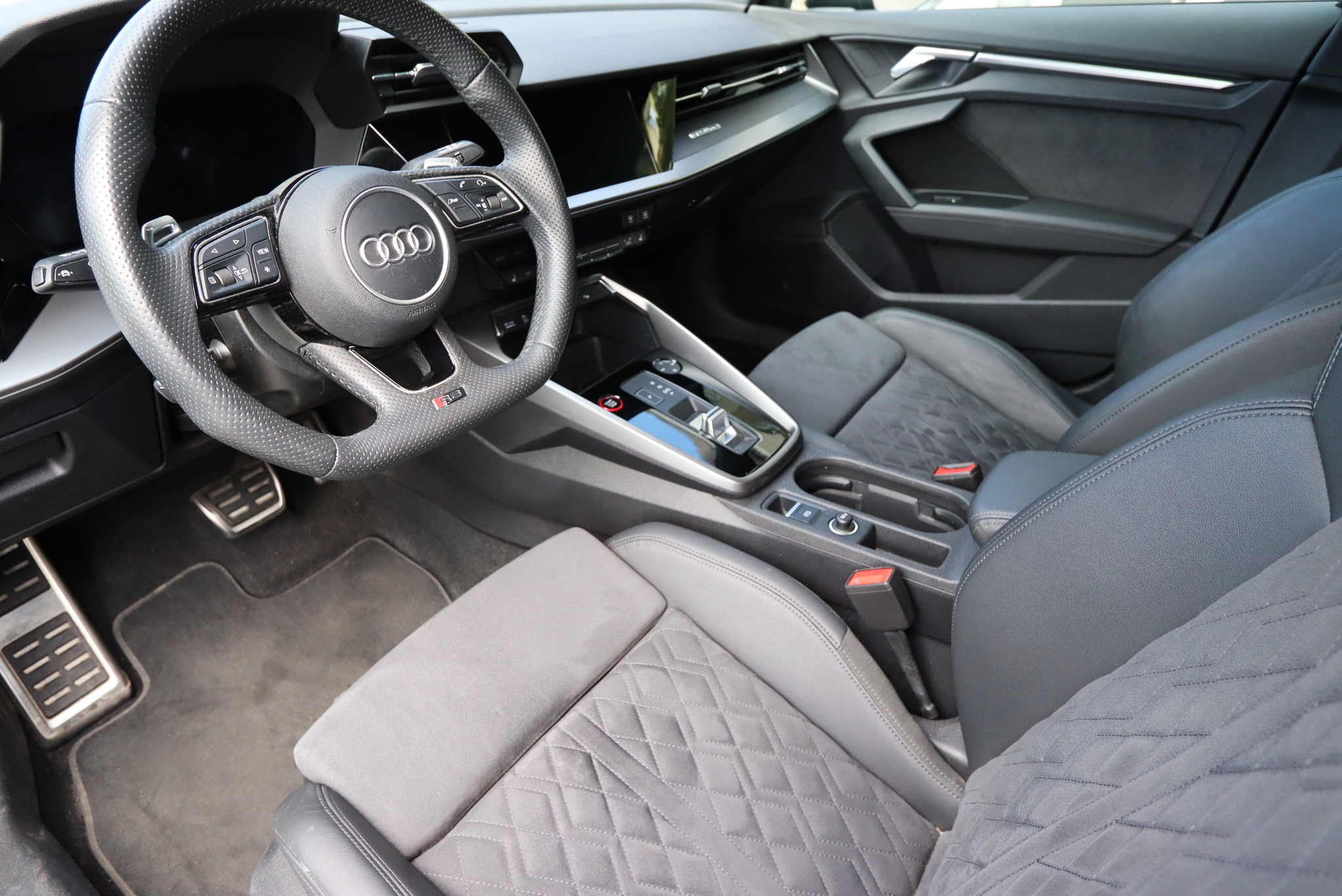 listing desktop thumbnail image 11