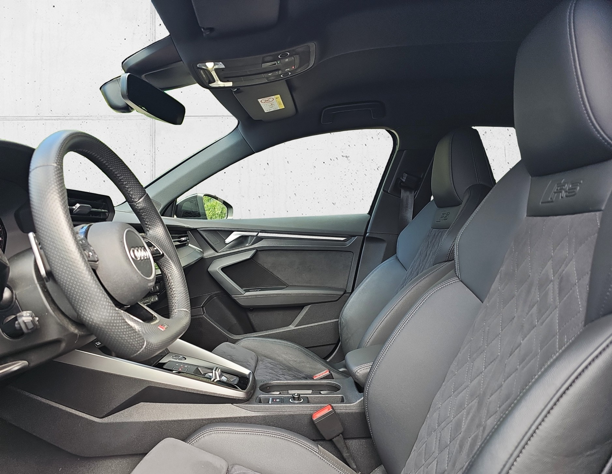 listing desktop thumbnail image 10