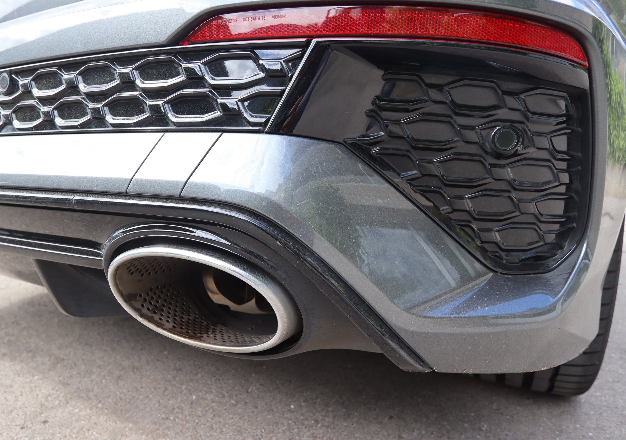 listing desktop thumbnail image 24