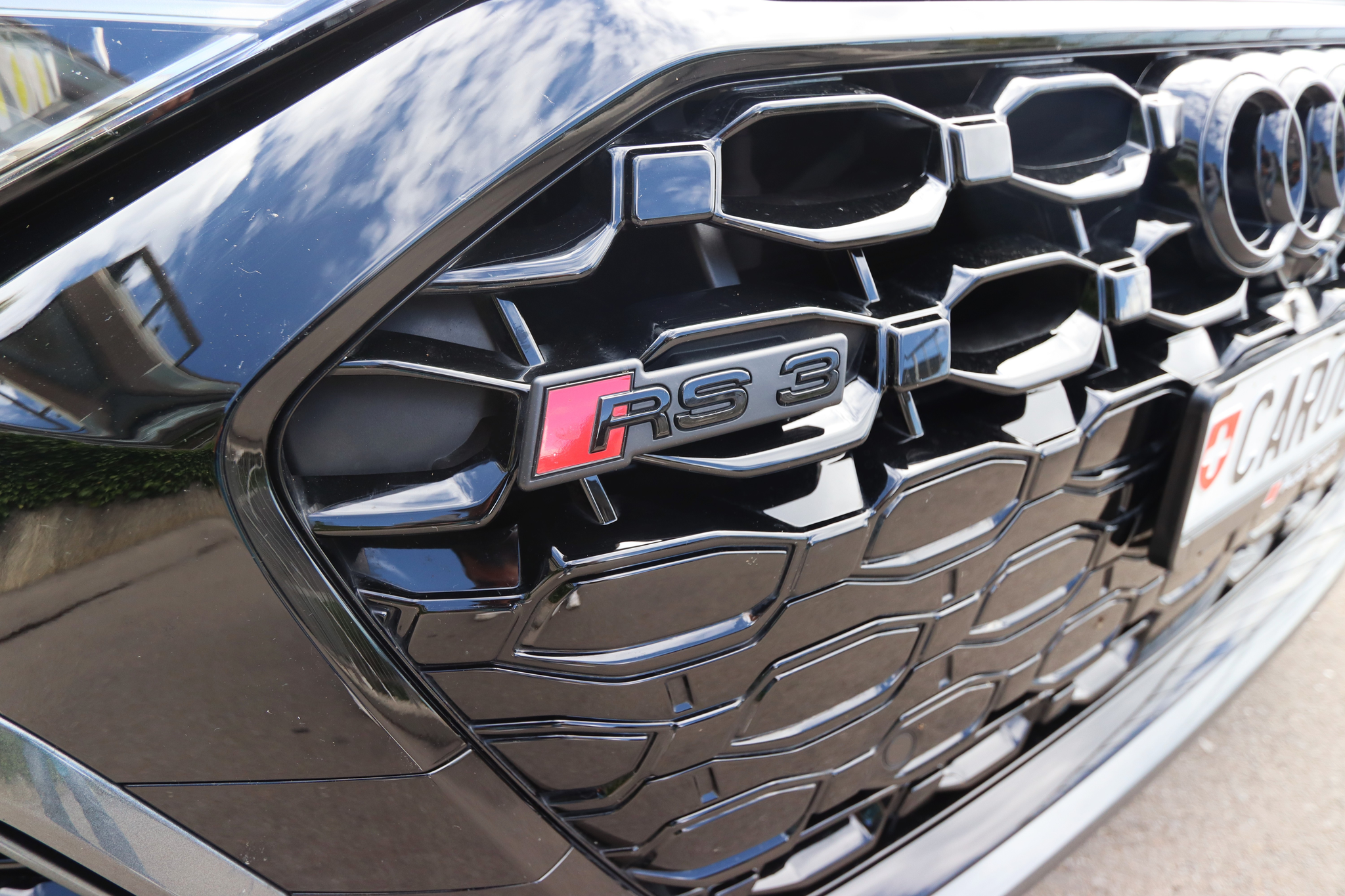 listing desktop thumbnail image 22