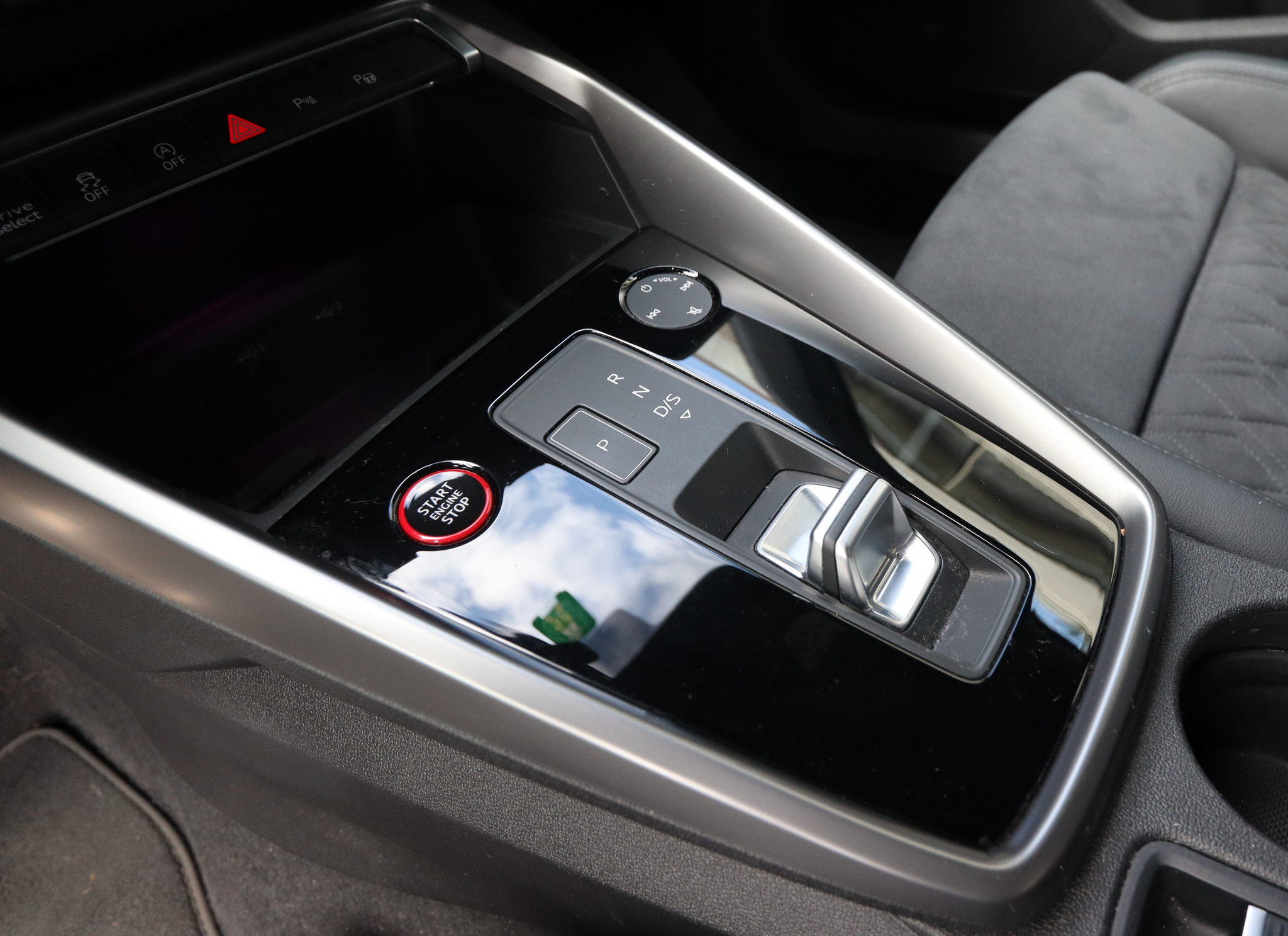 listing desktop thumbnail image 18