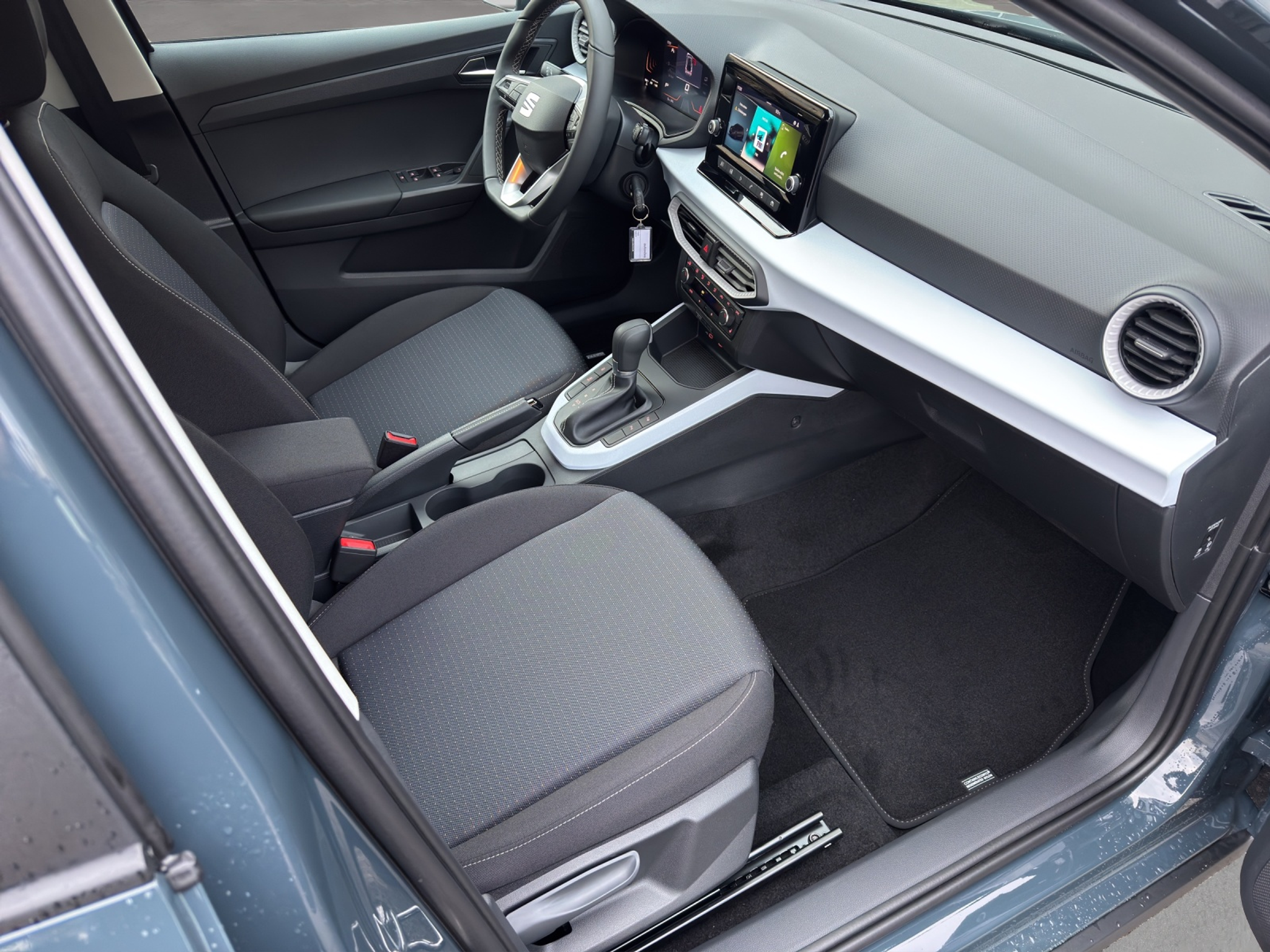 listing desktop thumbnail image 10