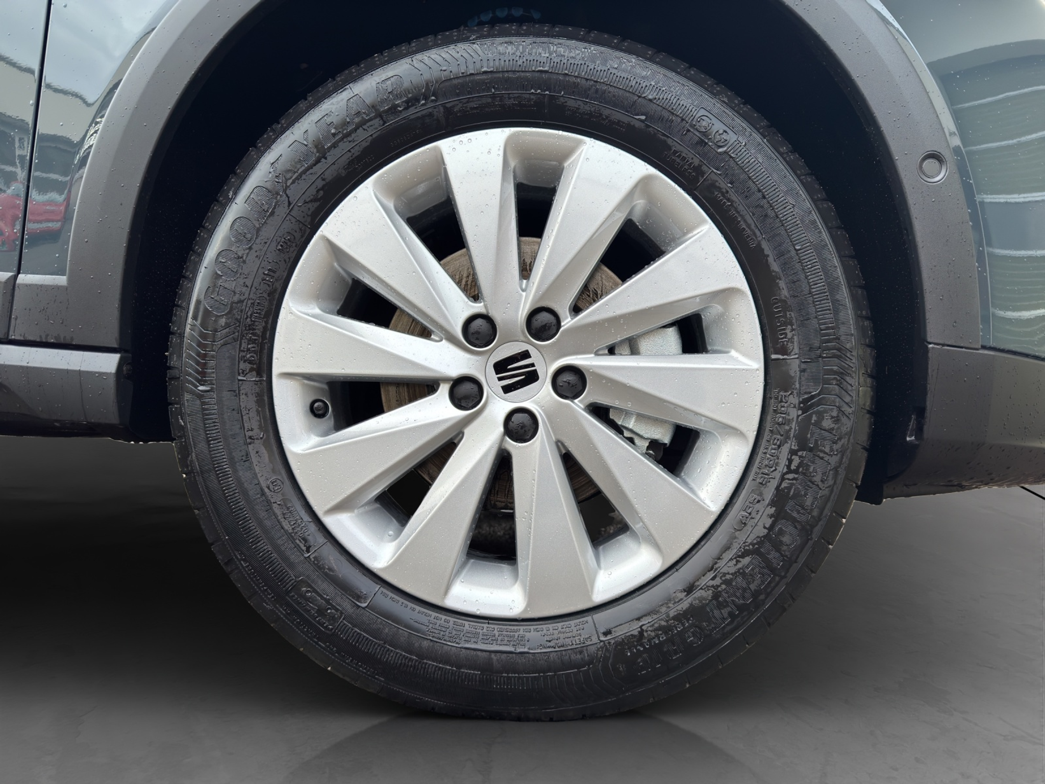 listing desktop thumbnail image 11