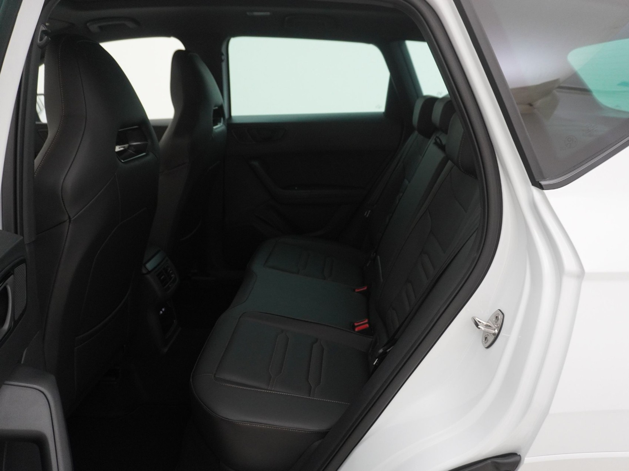 listing desktop thumbnail image 14