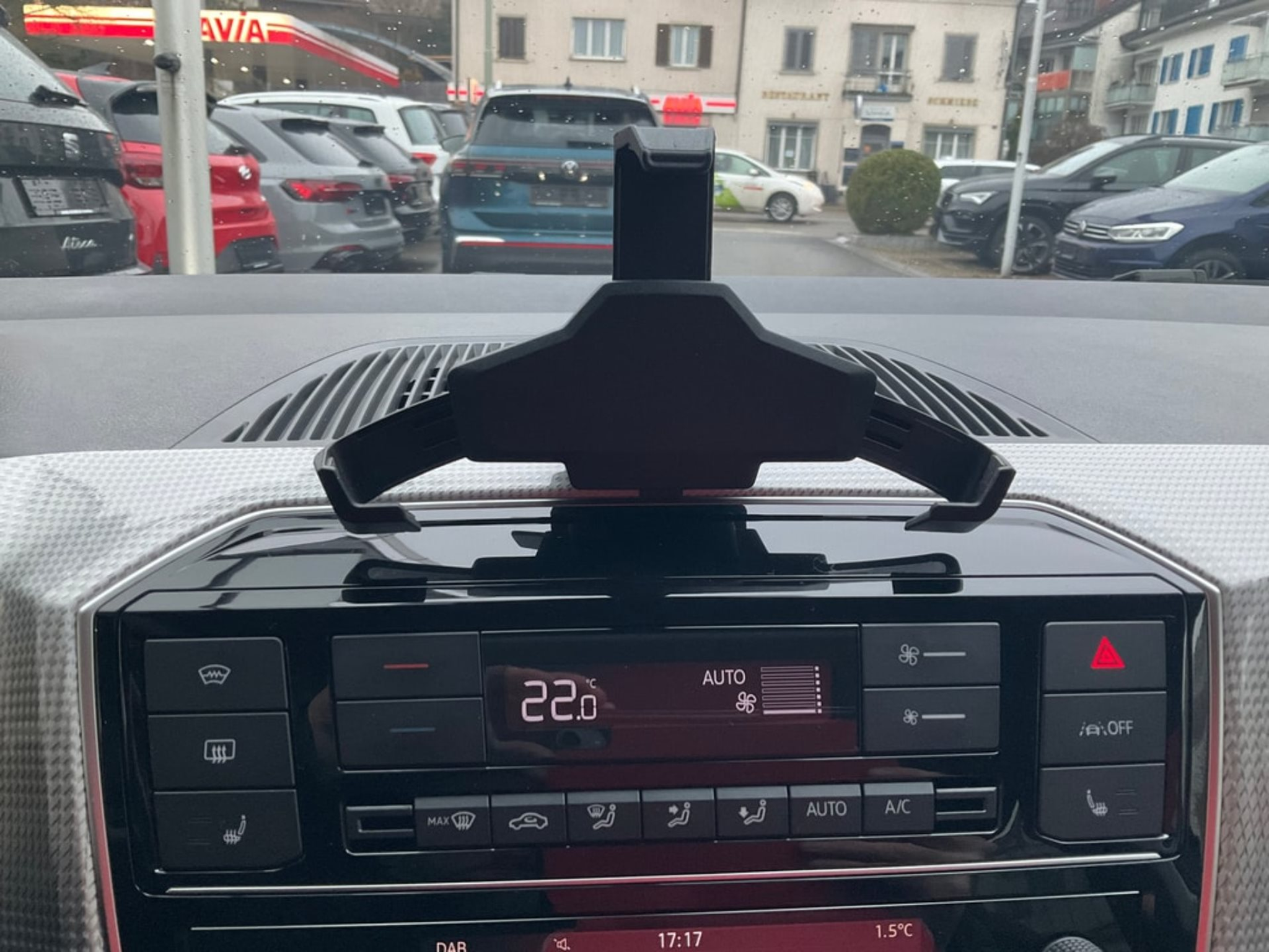 listing desktop thumbnail image 10