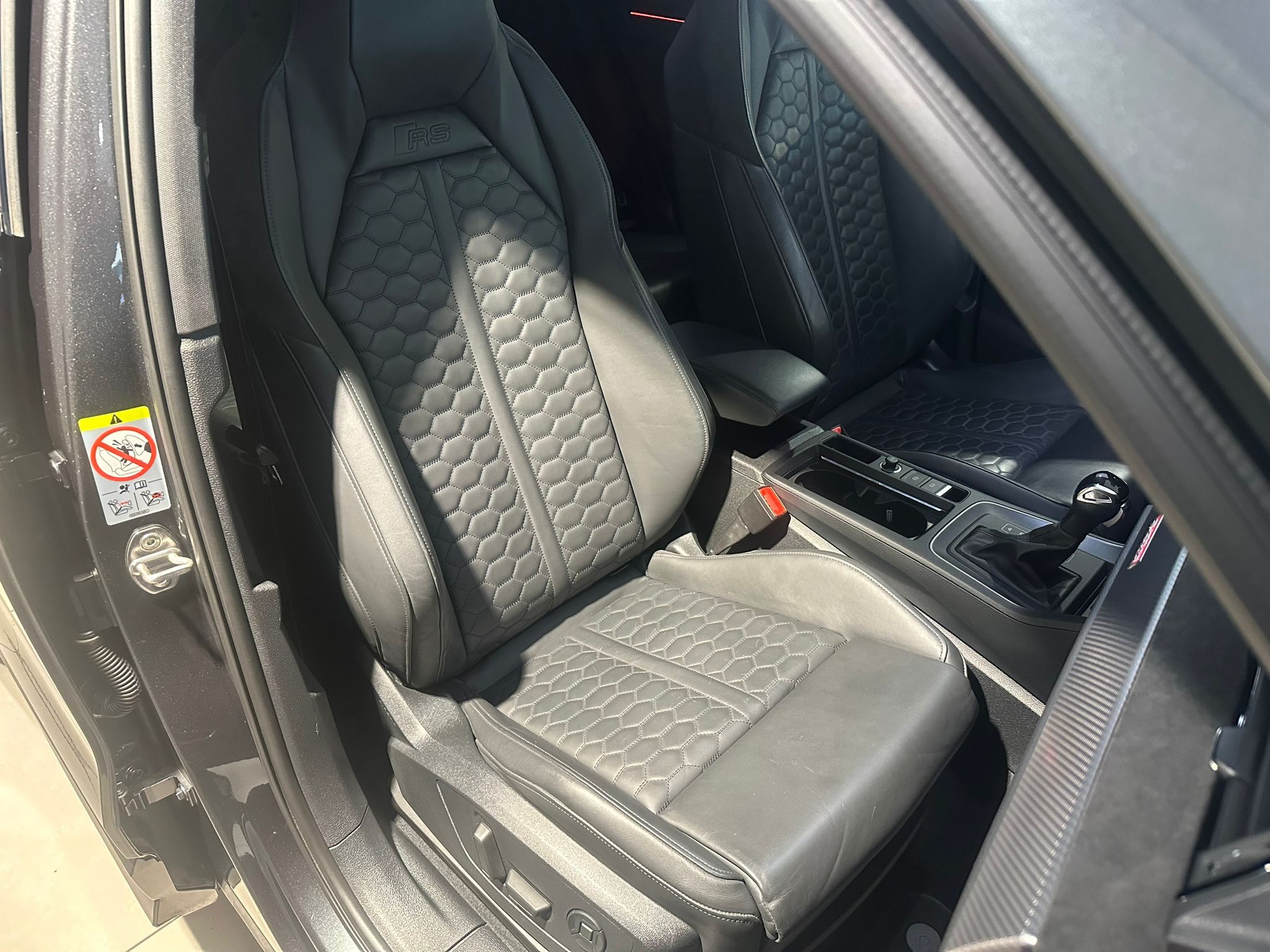 listing desktop thumbnail image 6