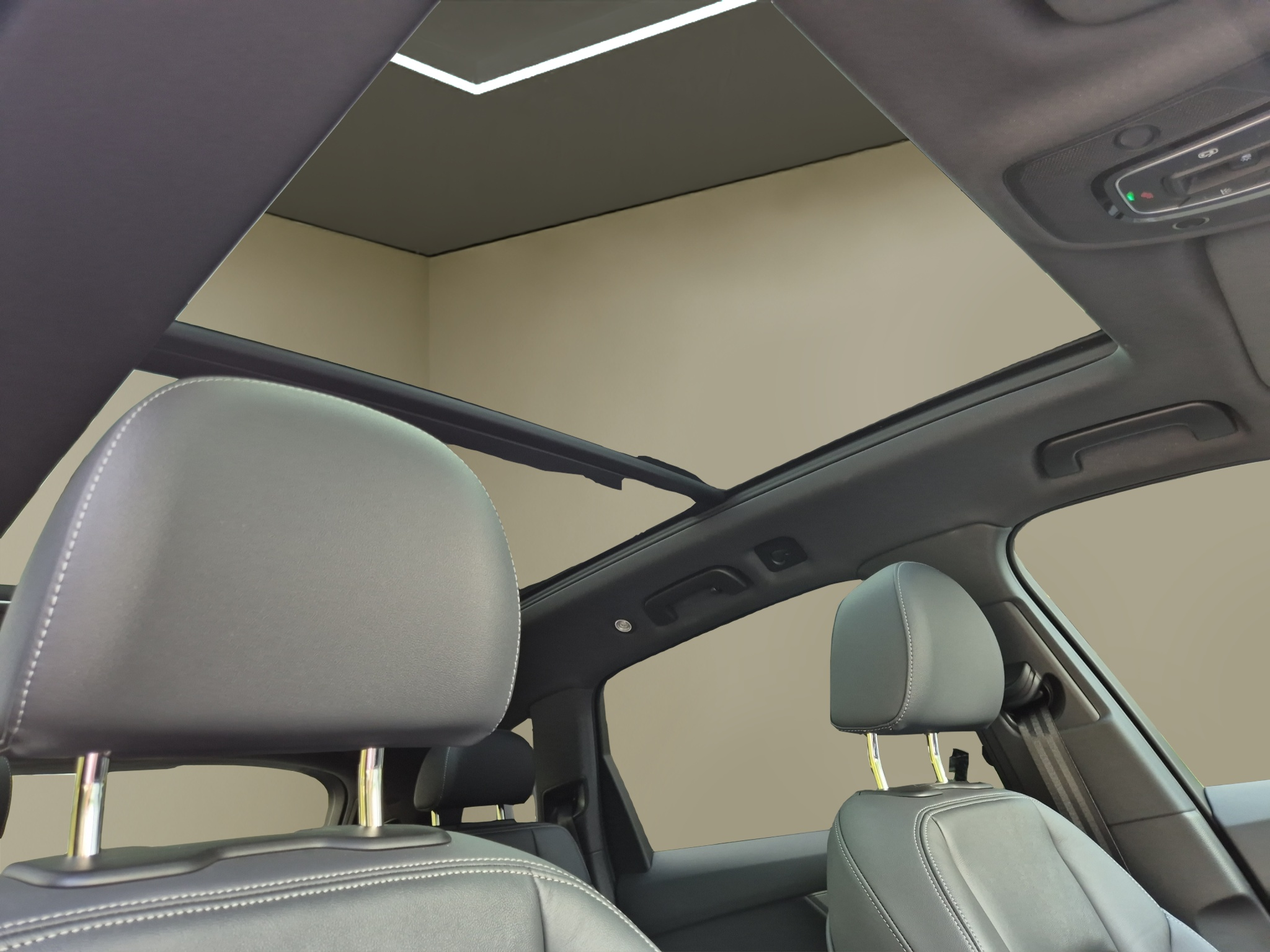 listing desktop thumbnail image 22