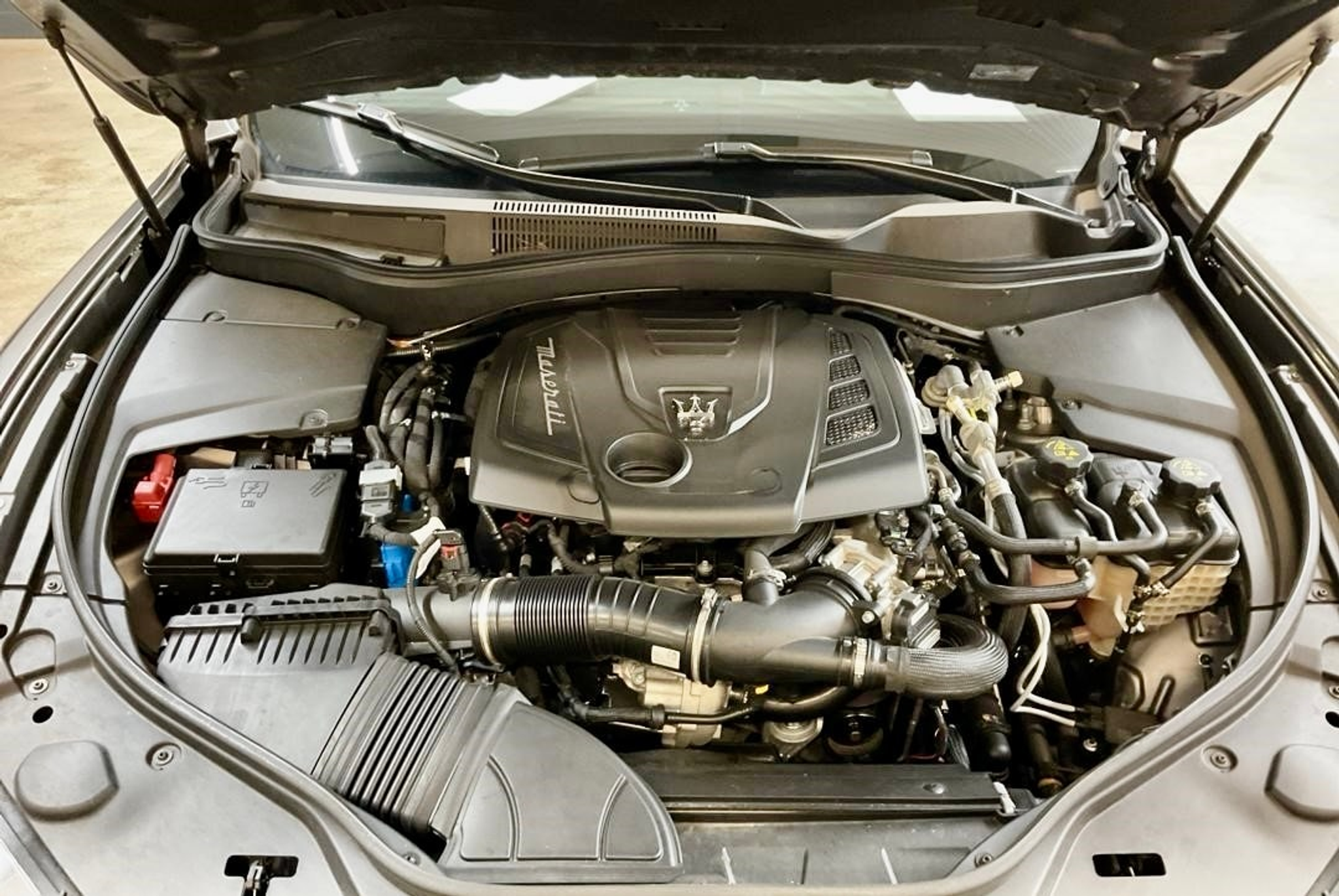 listing desktop thumbnail image 2